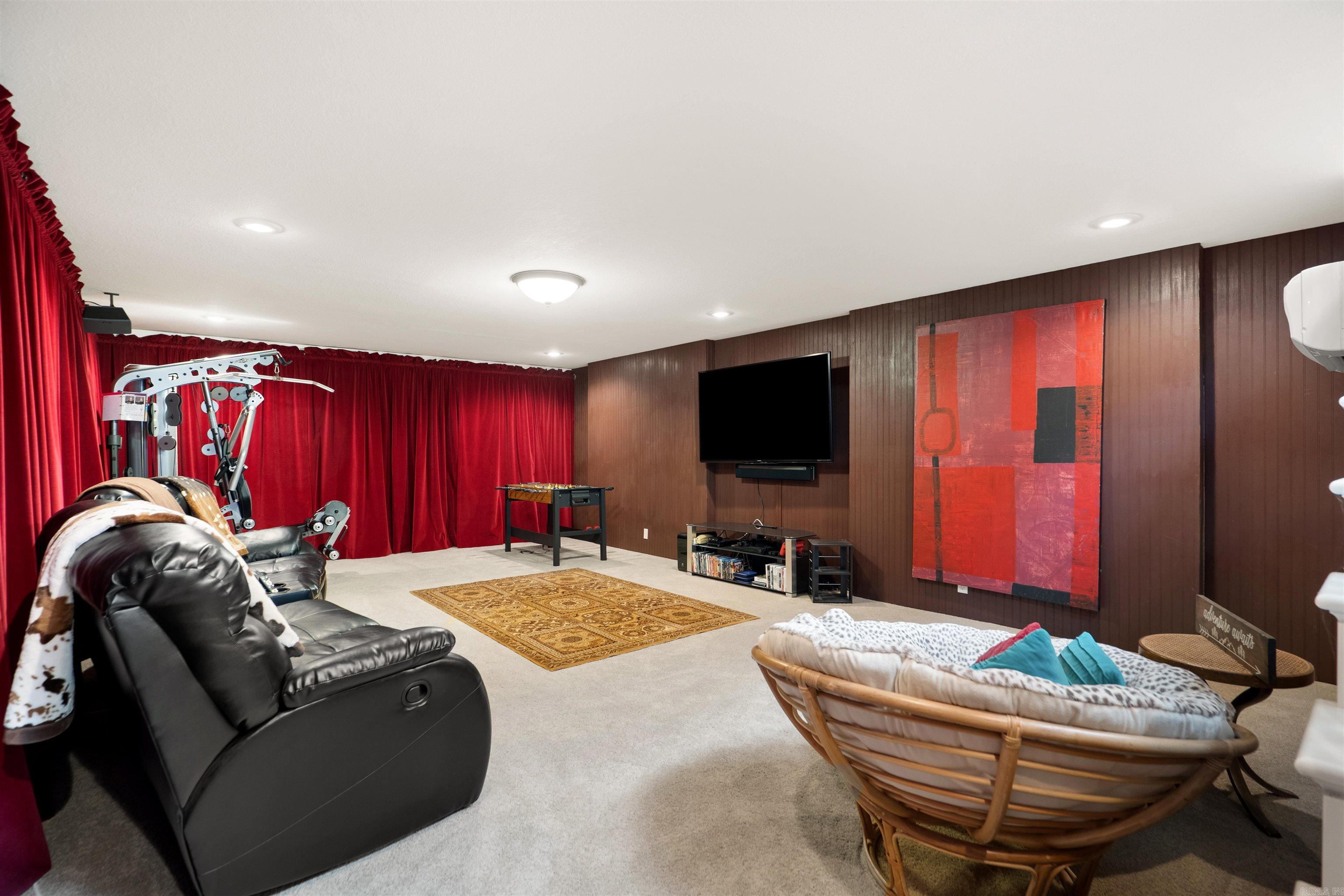 SOUTHRIDGE - Residential