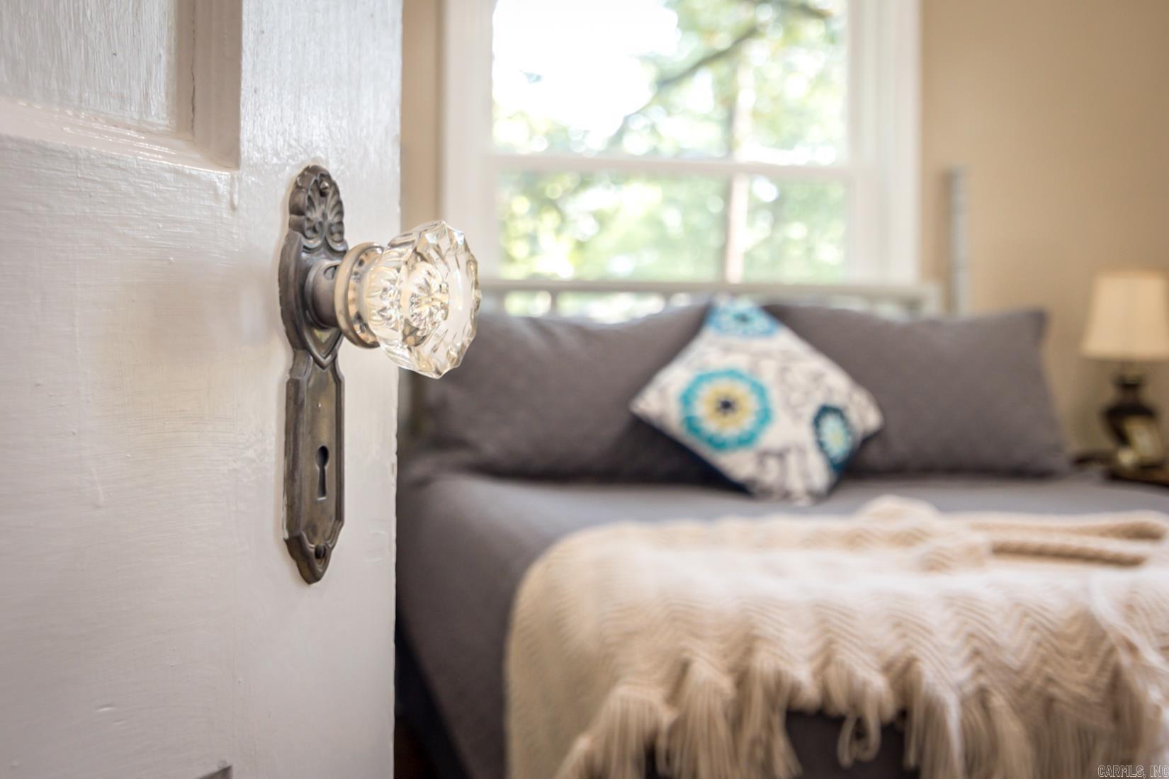 GLENDALE - Residential