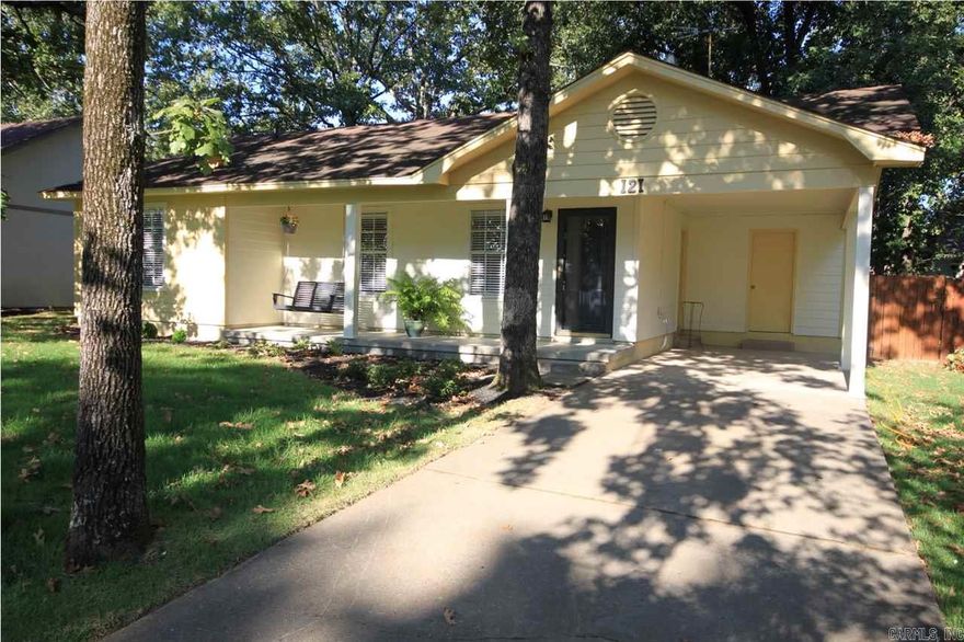 Heart throbber! Precious 3 BD completely renovated '15 including good-looking hrdwd-like flooring! Level lot located conveniently close to Sherwood's community center. Awesome str. appeal w/gorgeous trees & grass. Enjoy inviting front porch w/swing! Family-friendly open floor plan. Bright kitchen affords new: cabinetry, ss sink, subway tile, granite-looking tops, frig, smooth surface stove & microwave. Brand new carpet in bdrms, new fans & paint thruout. Handsome baths! 2" blinds, stor rm.Visual Tour online