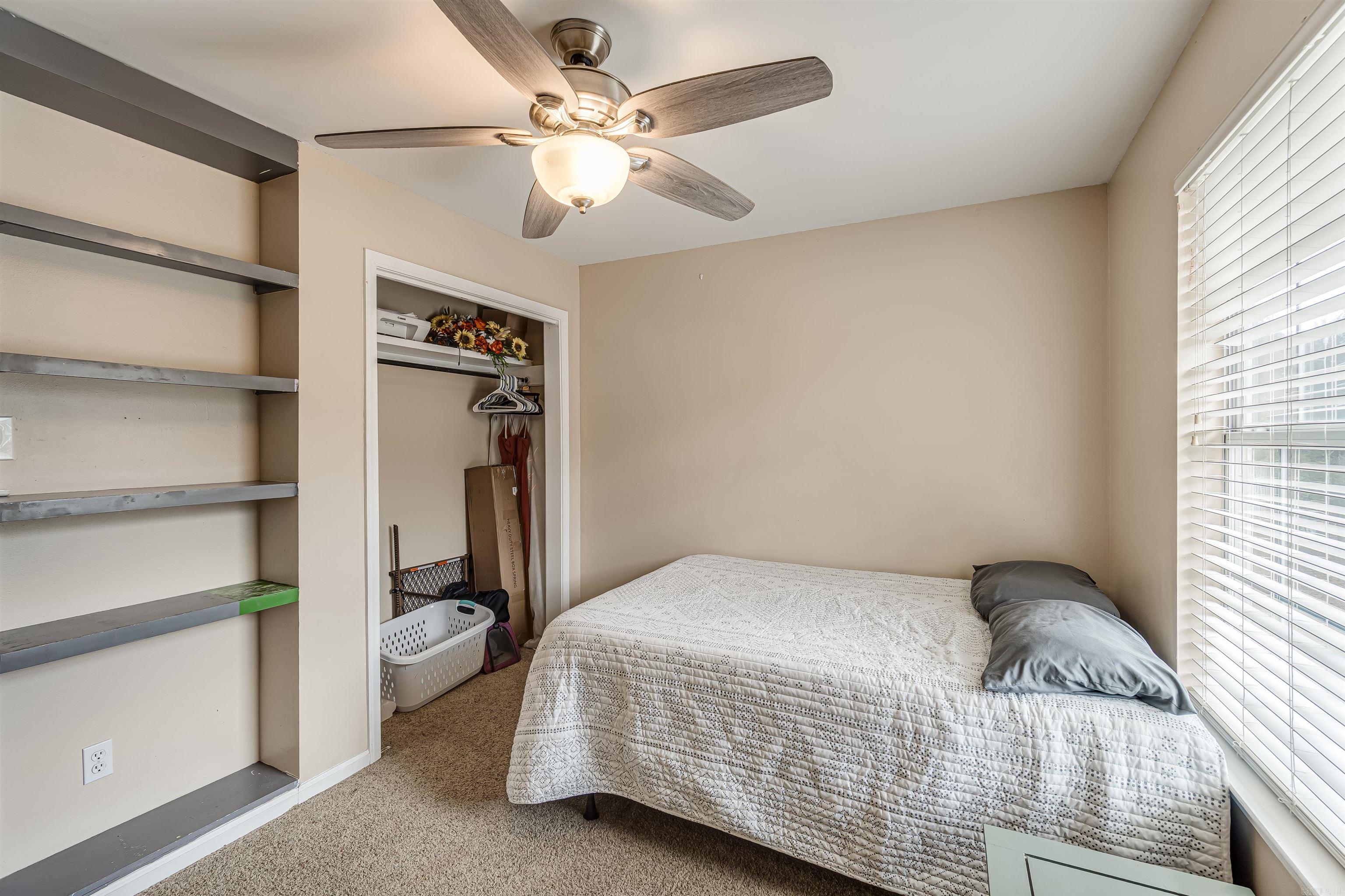 OAKRIDGE - Residential