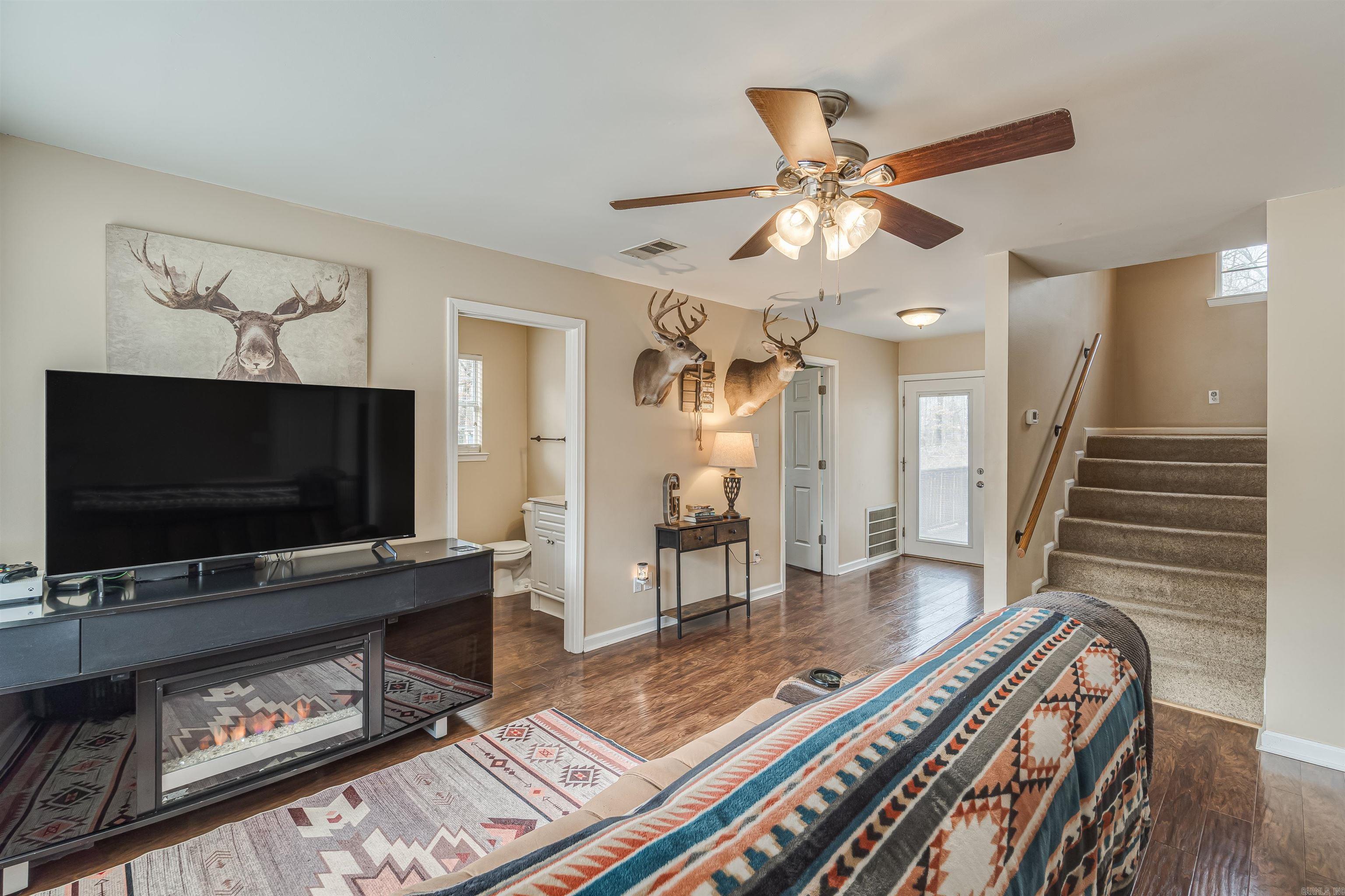 OAKRIDGE - Residential