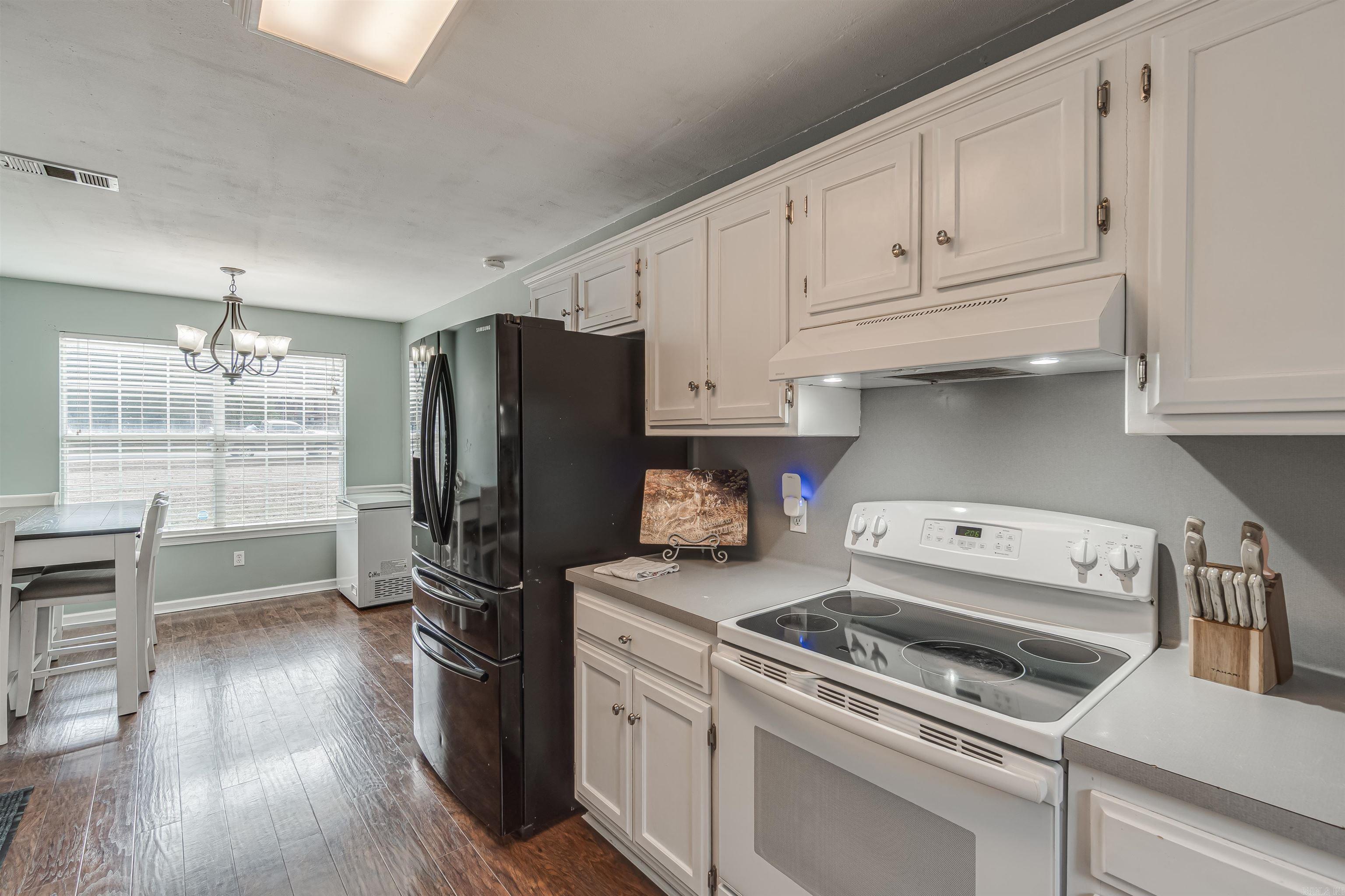 OAKRIDGE - Residential