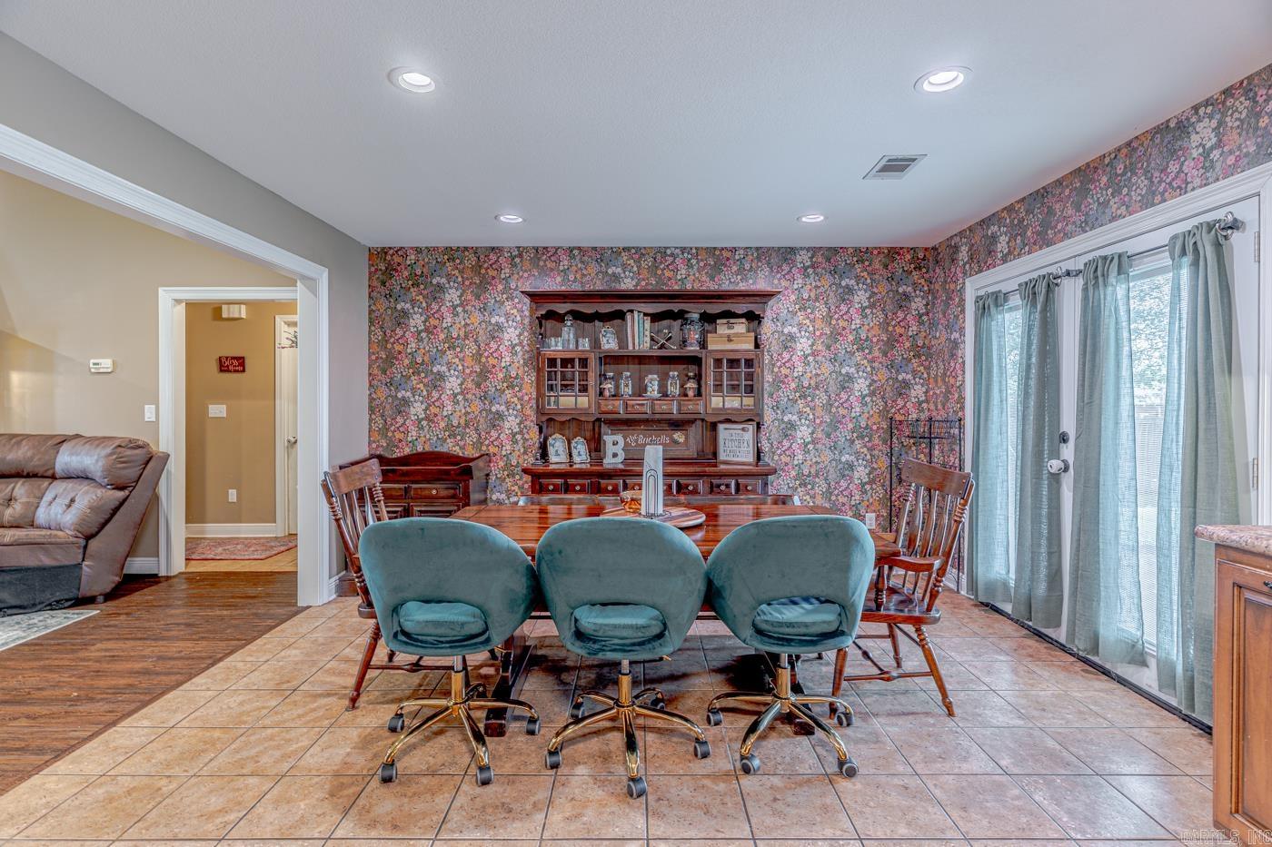 CARRIAGE HILL - Residential