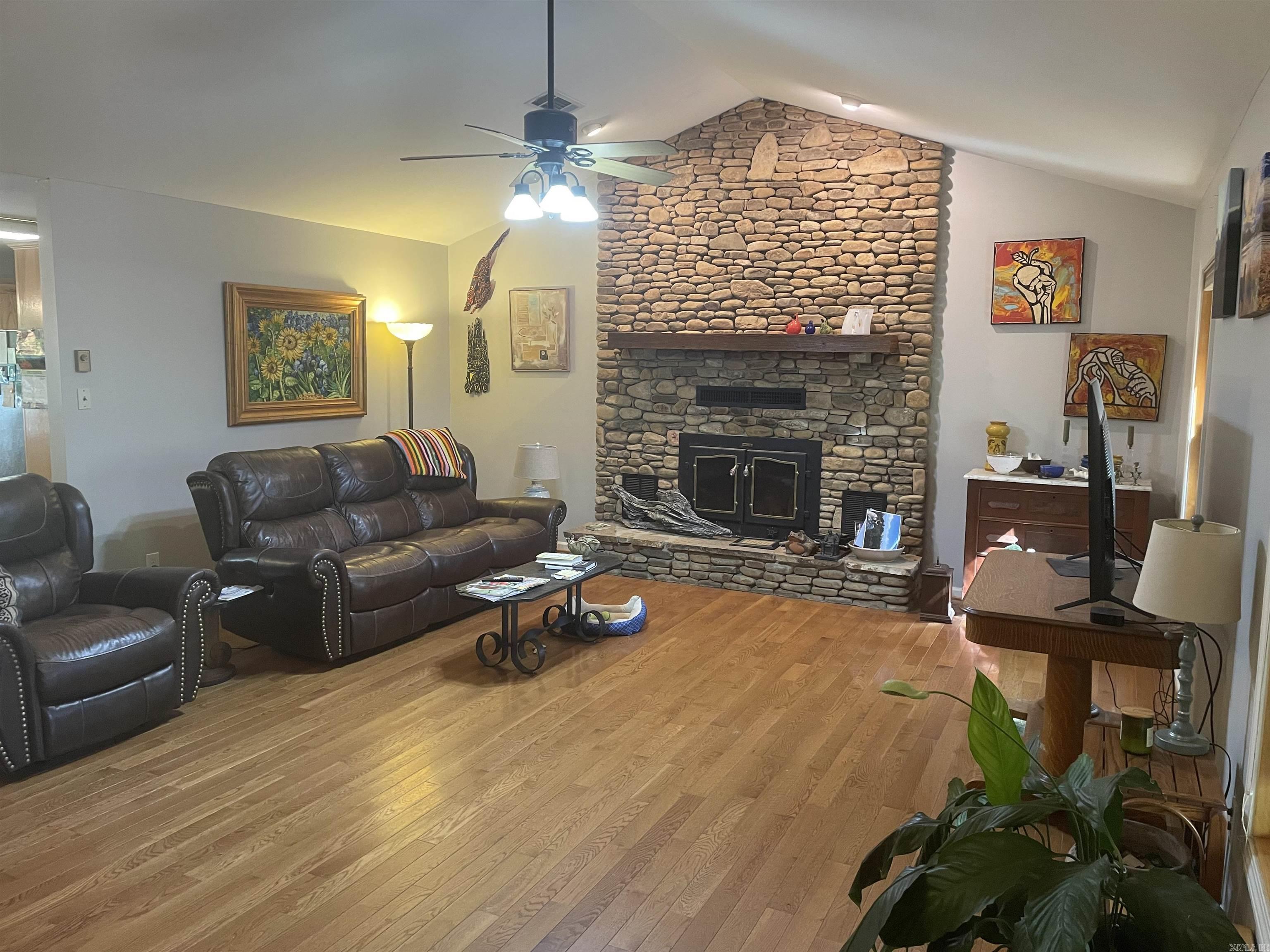 SPRINGHILL FARMS - Residential