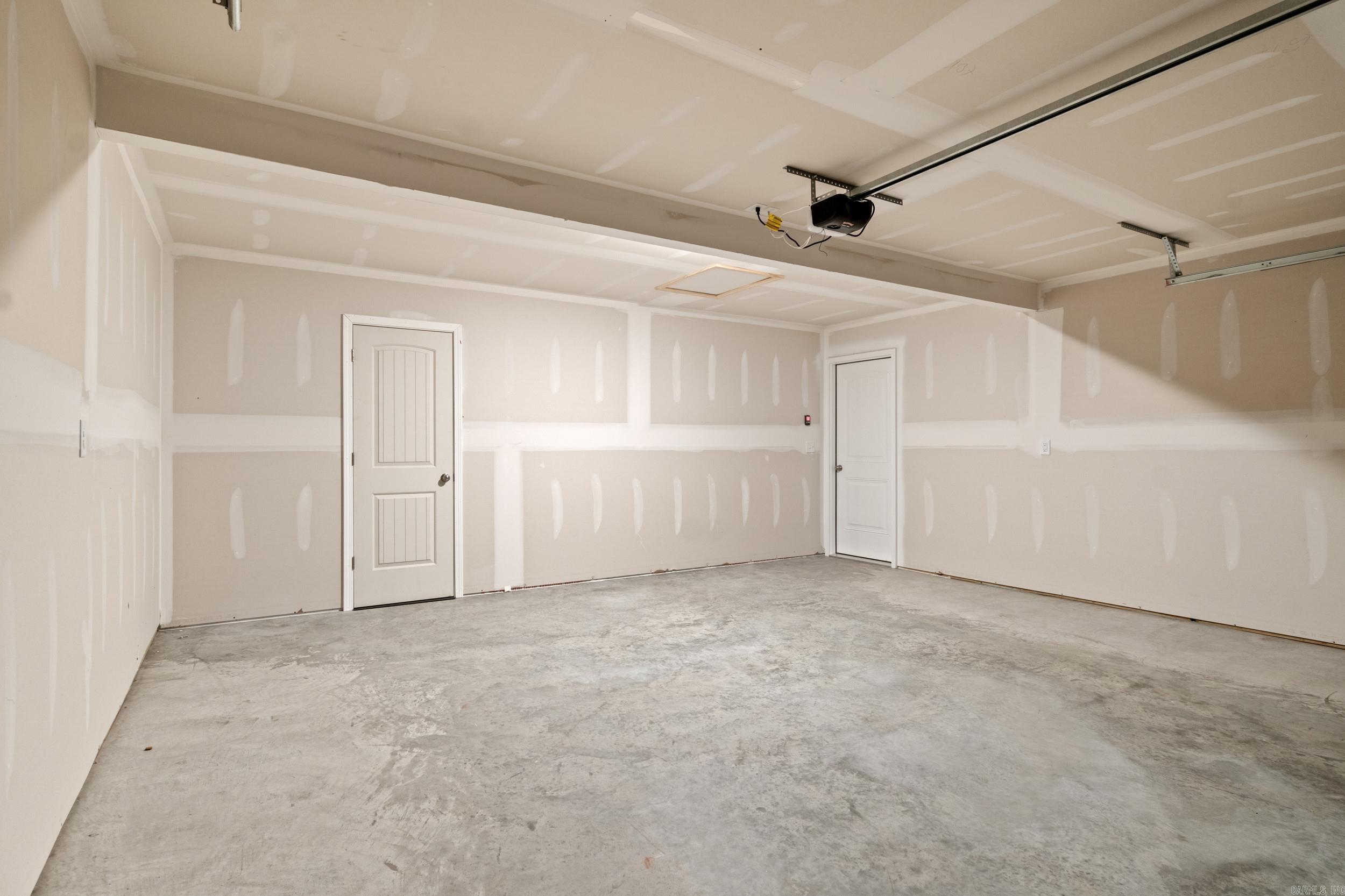 DEERFIELD ESTATES - Residential