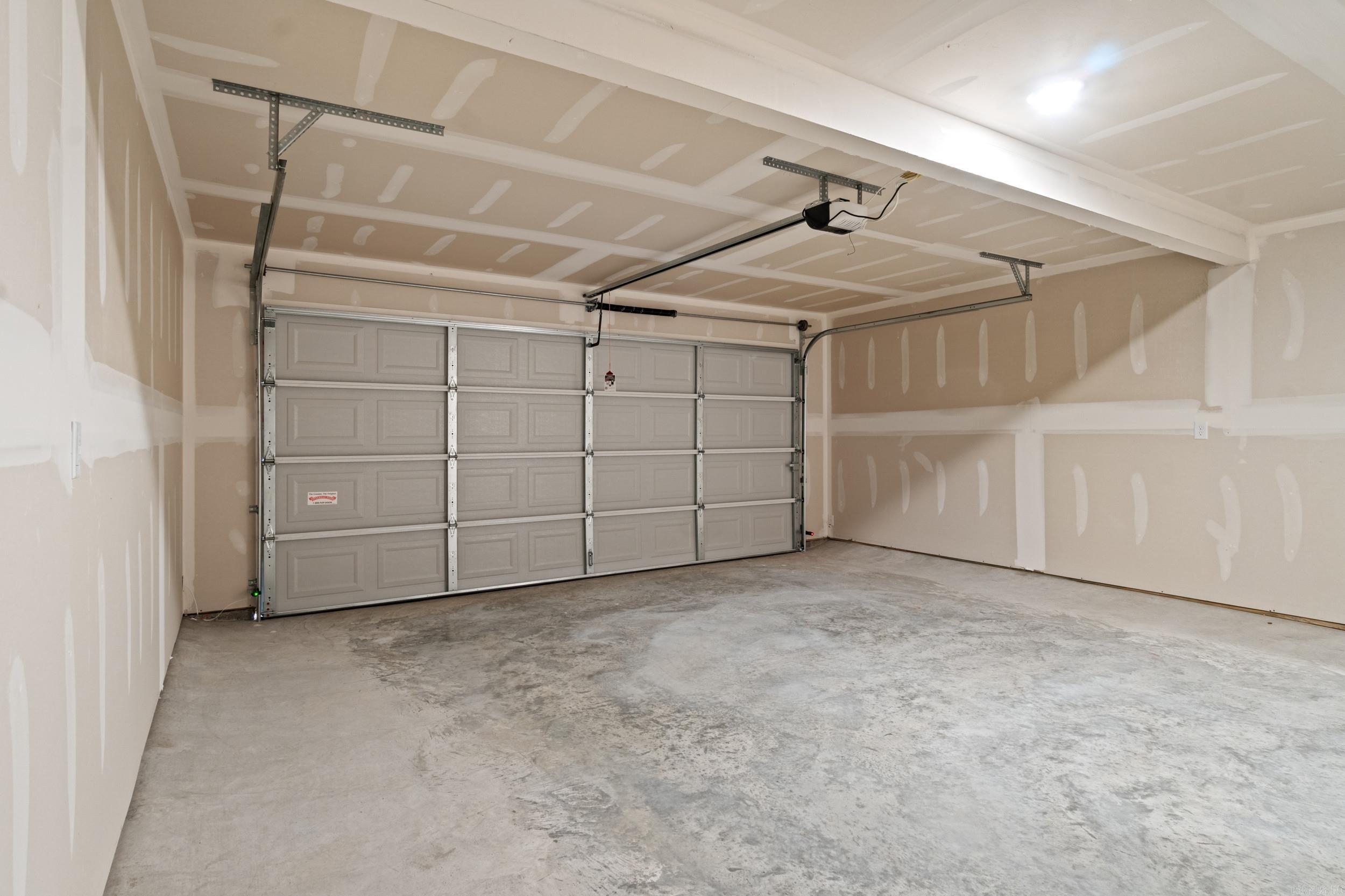 DEERFIELD ESTATES - Residential