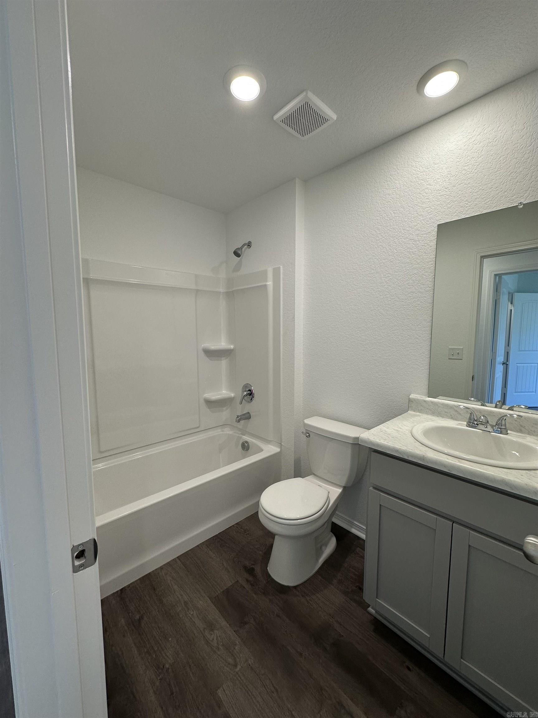 DEERFIELD ESTATES - Residential