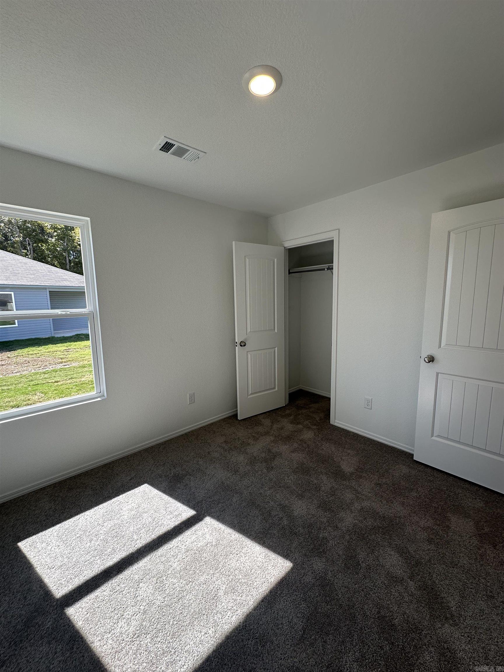 DEERFIELD ESTATES - Residential