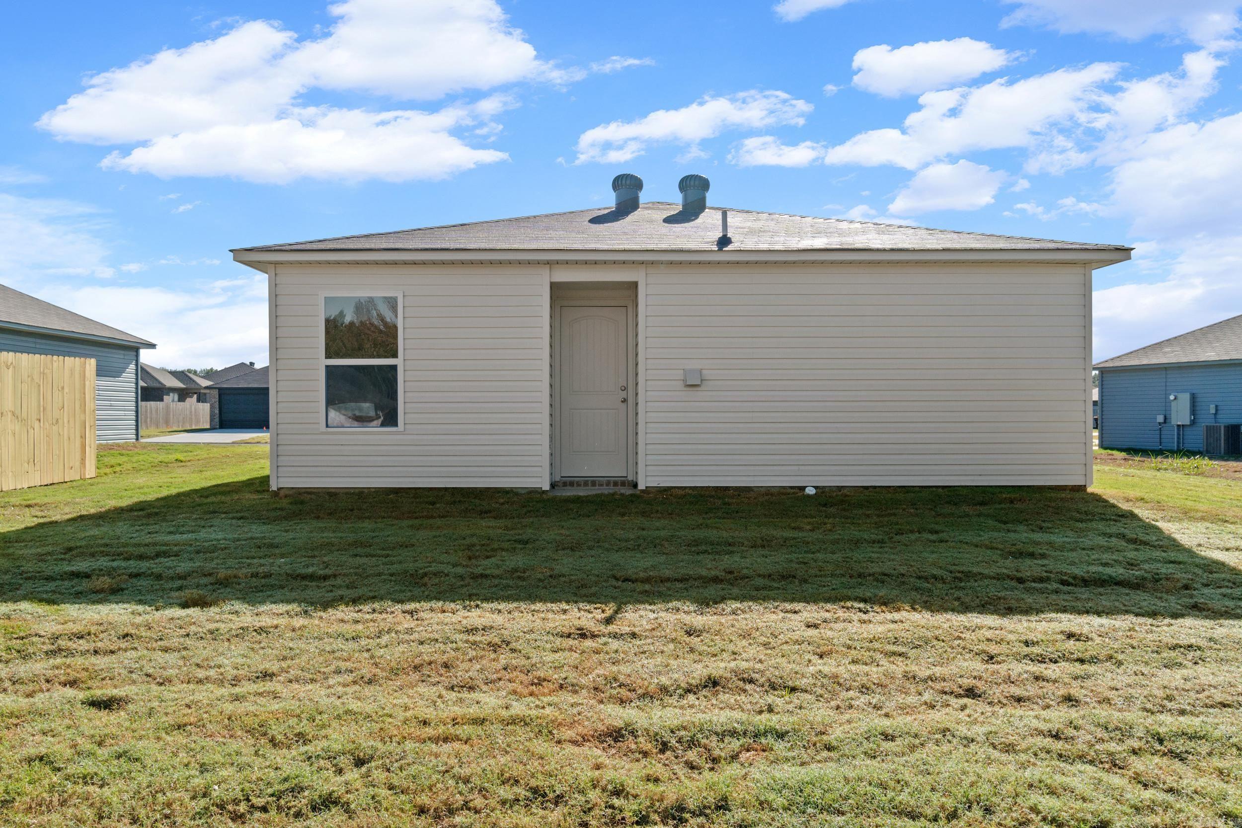 DEERFIELD ESTATES - Residential