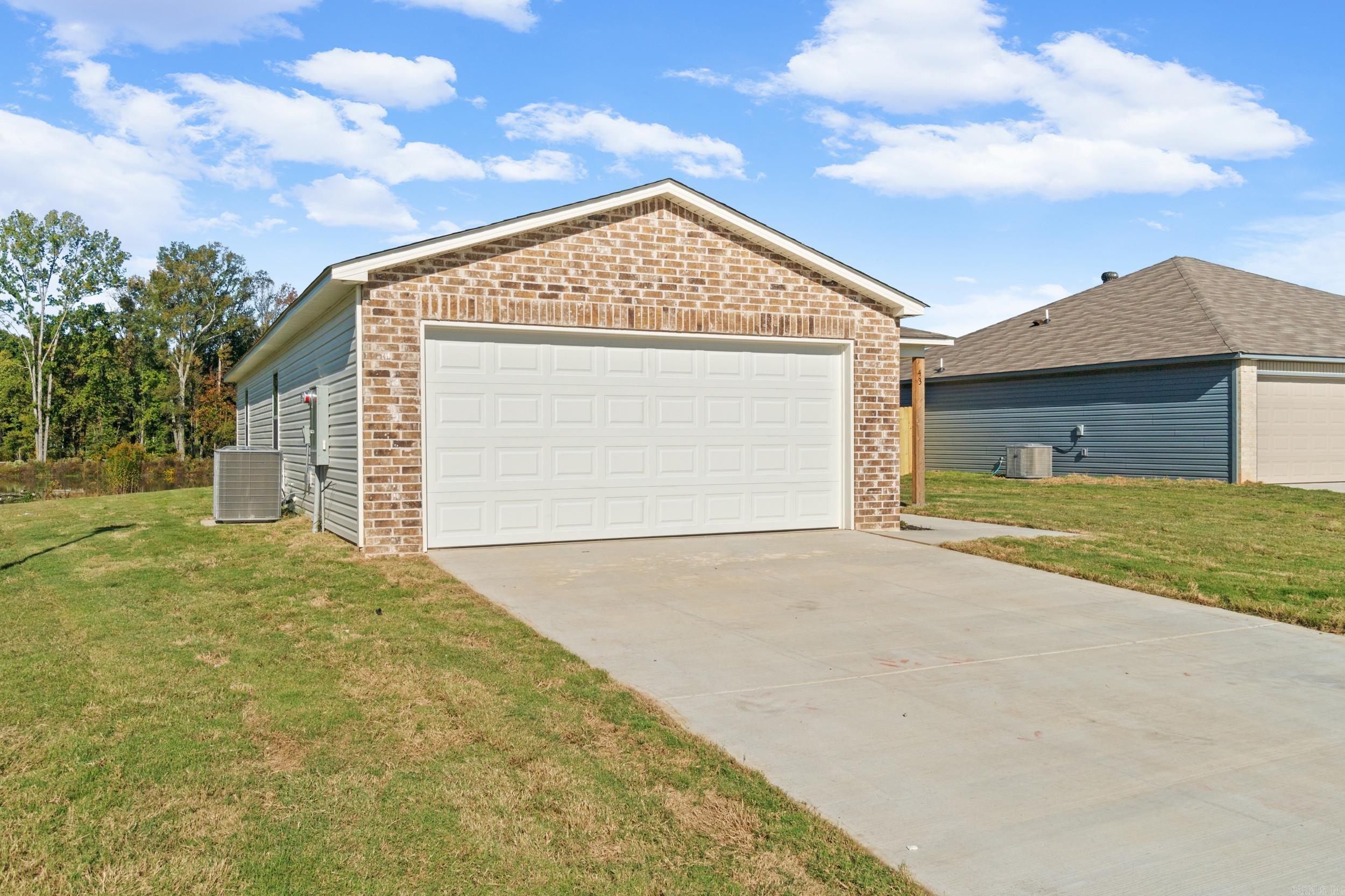 DEERFIELD ESTATES - Residential