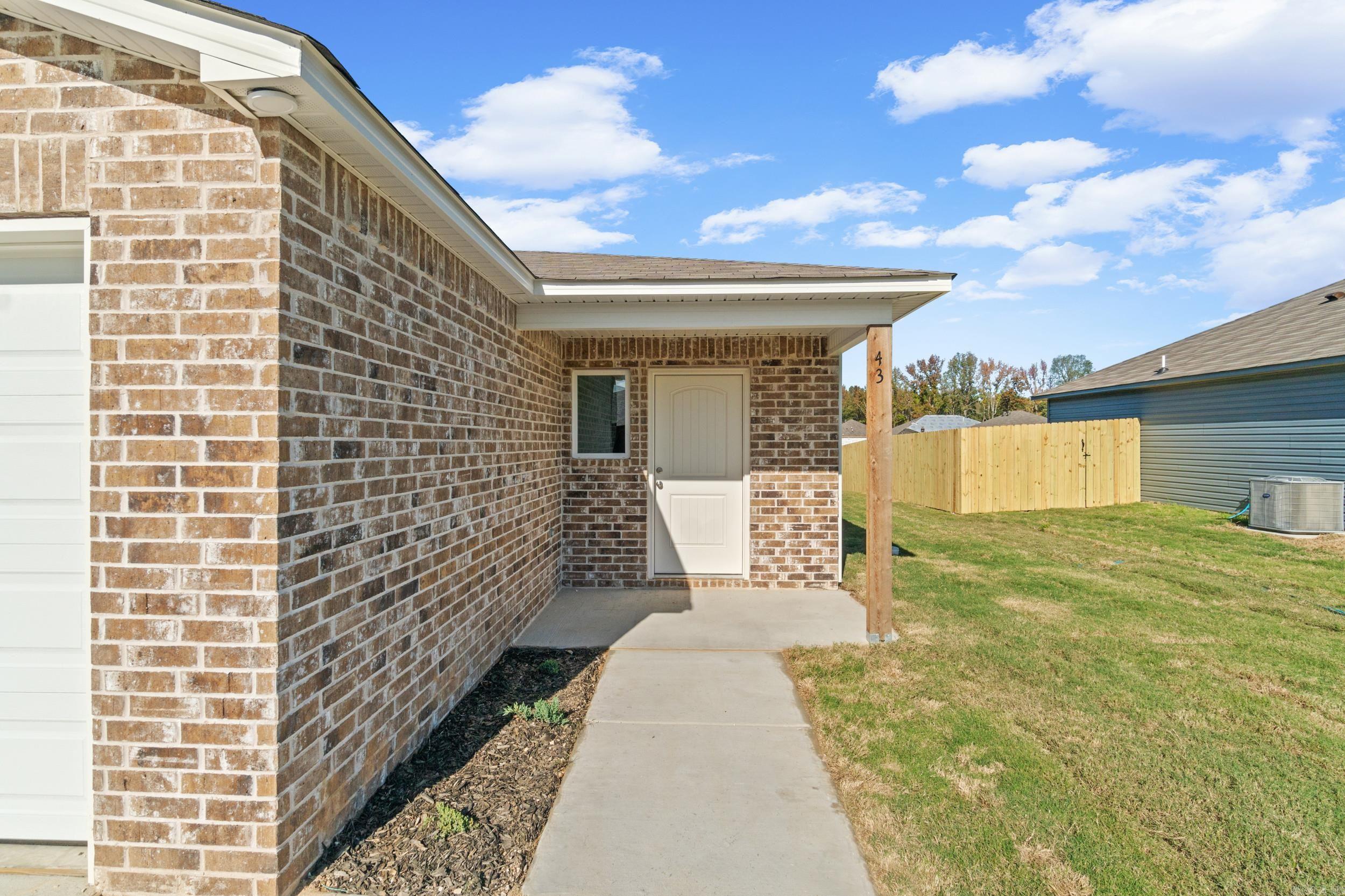 DEERFIELD ESTATES - Residential