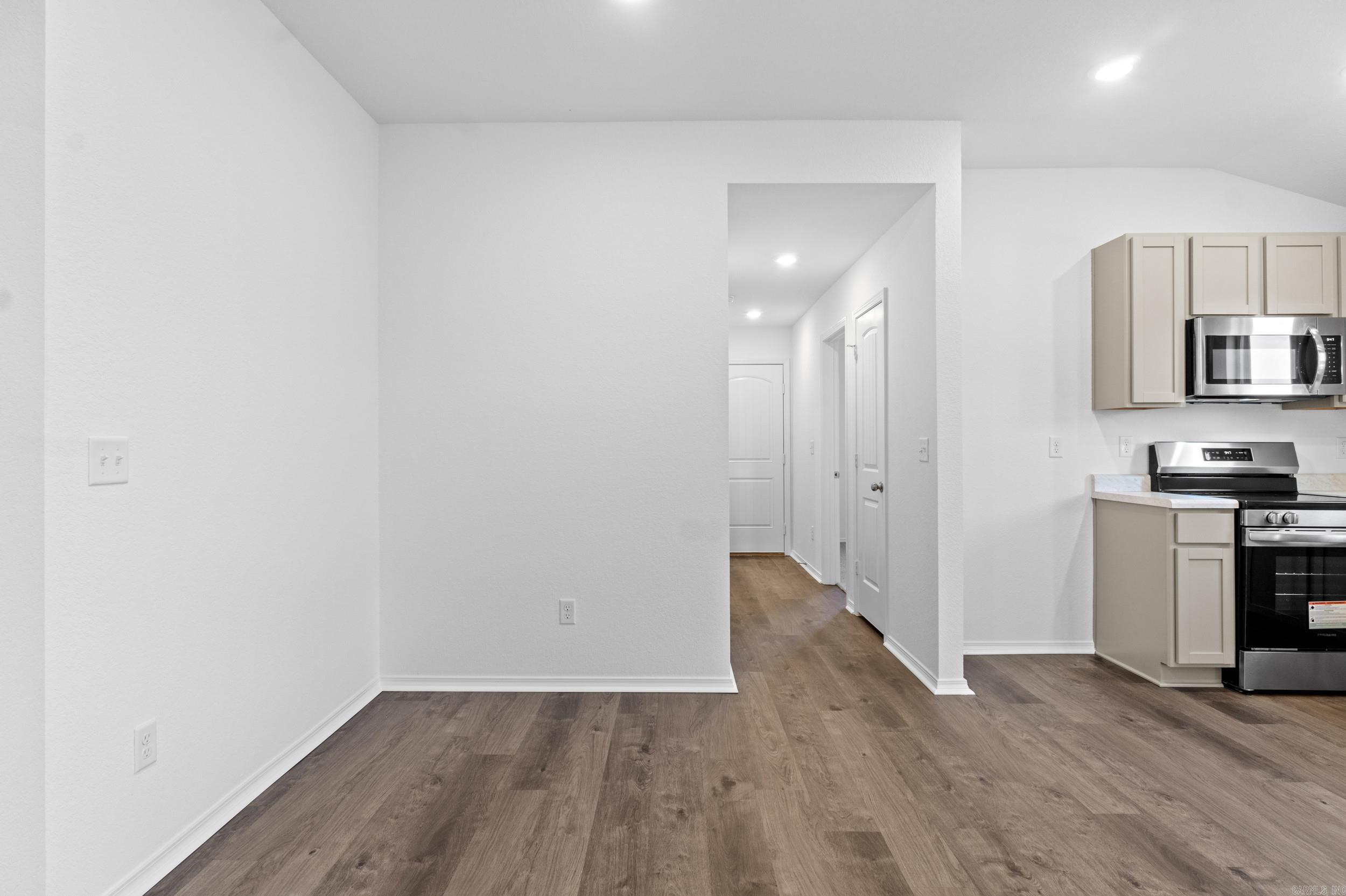 DEERFIELD ESTATES - Residential