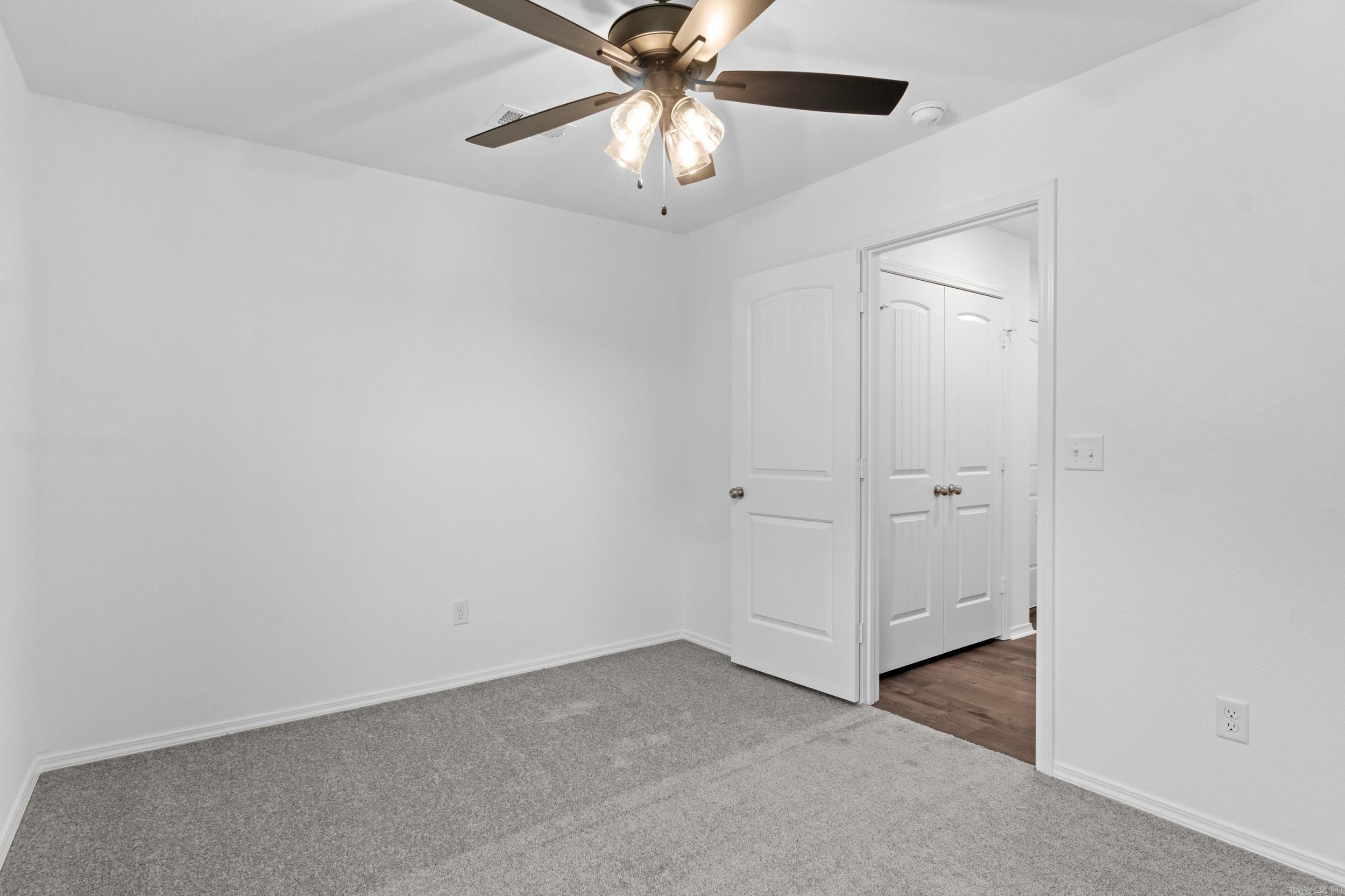 DEERFIELD ESTATES - Residential