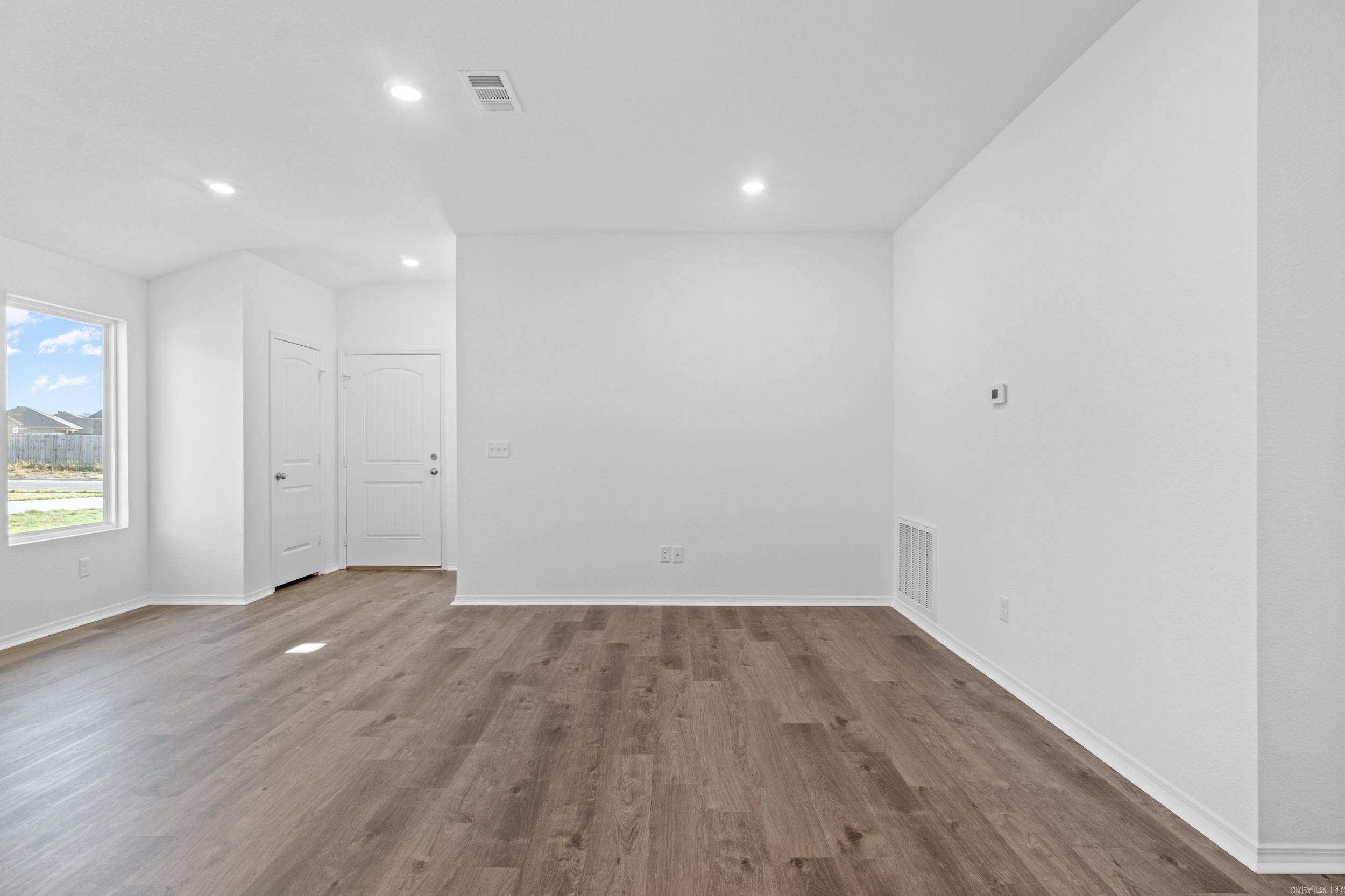 DEERFIELD ESTATES - Residential