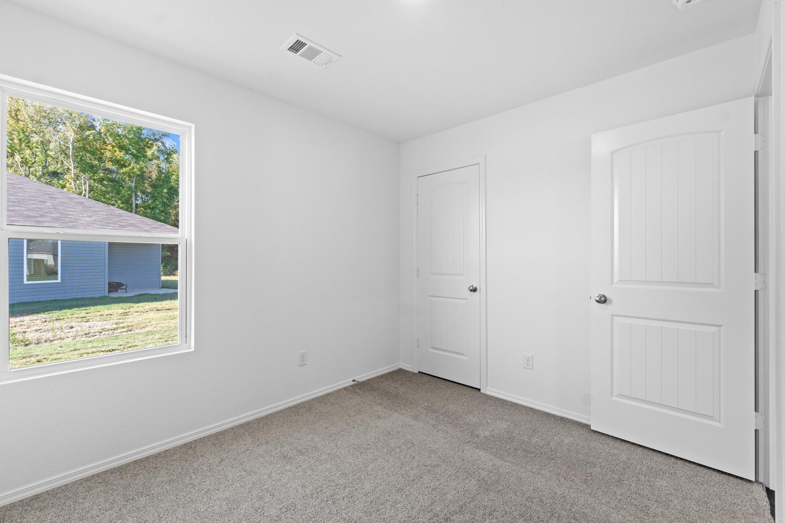 DEERFIELD ESTATES - Residential