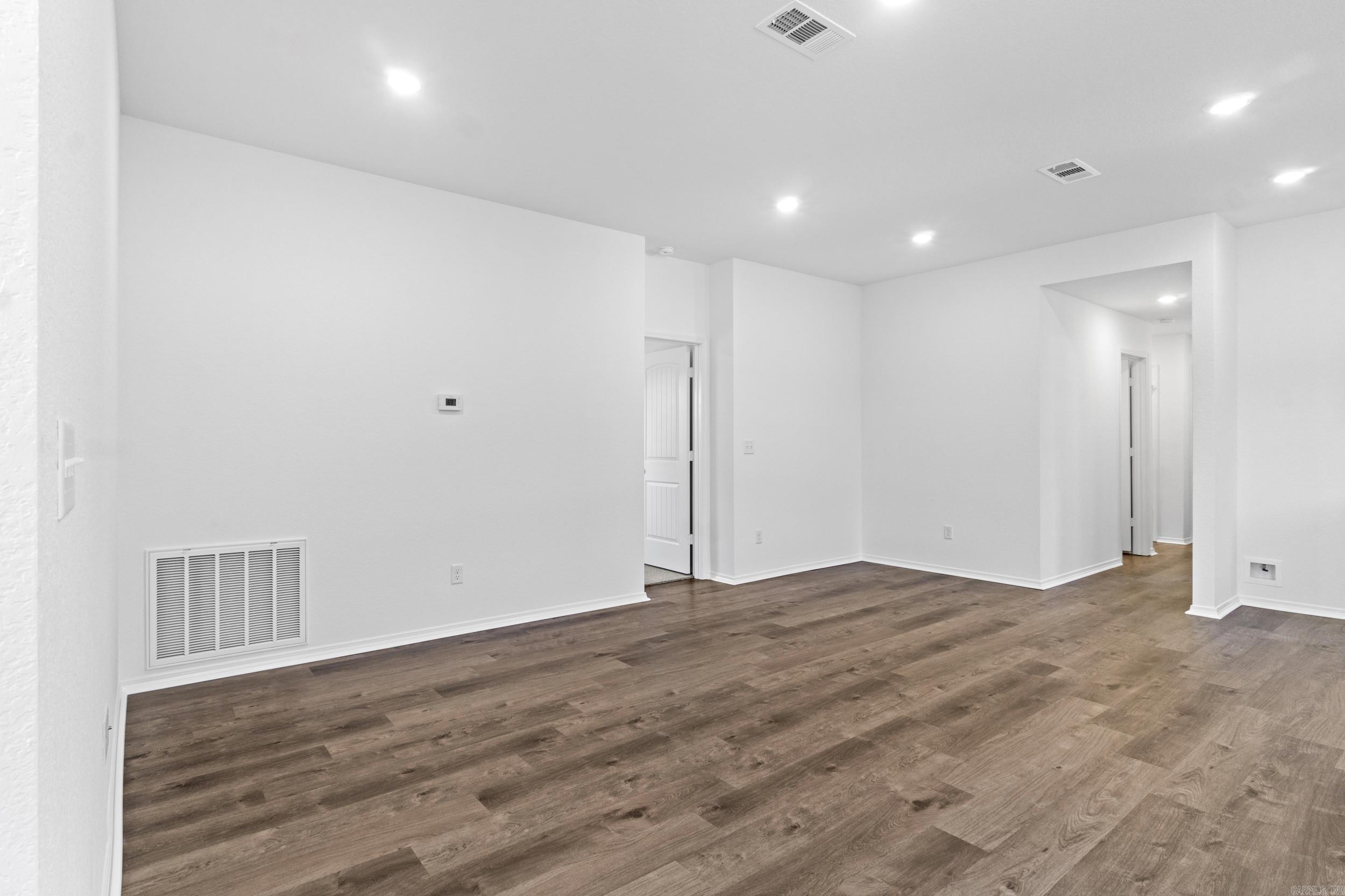 DEERFIELD ESTATES - Residential