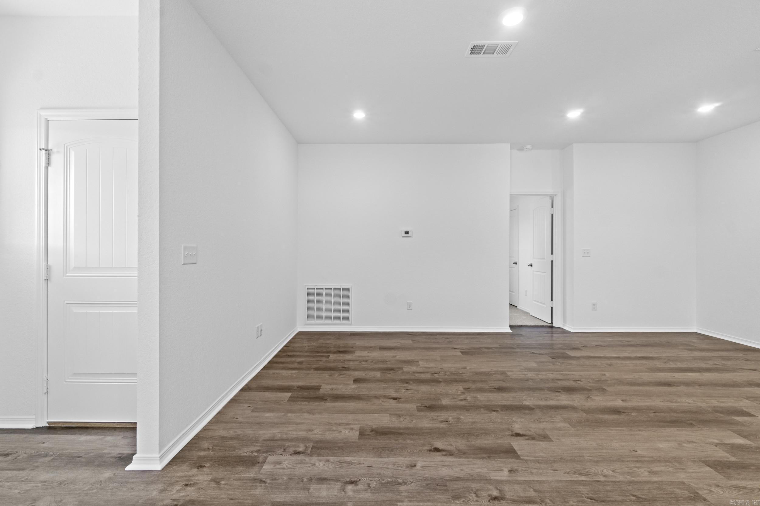 DEERFIELD ESTATES - Residential