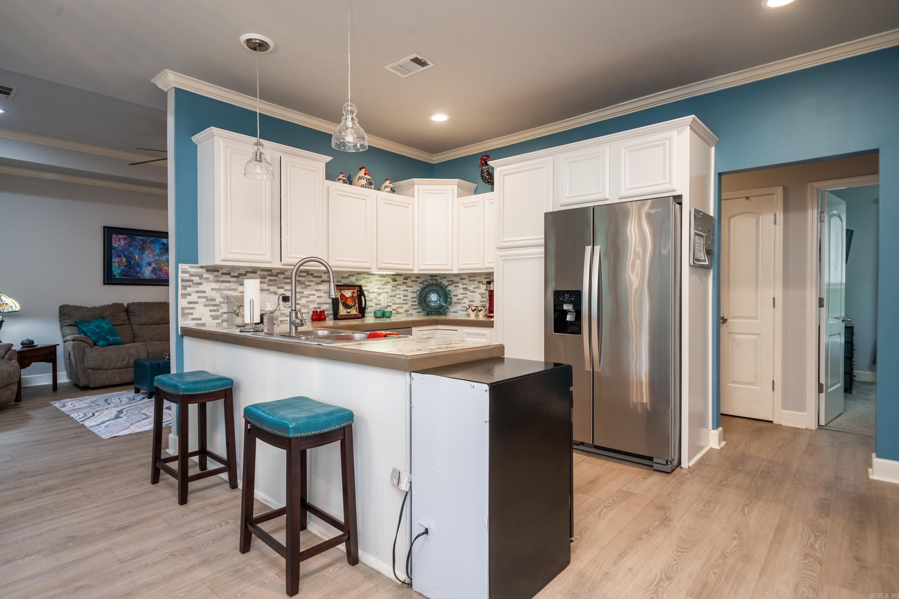 LAKESHORE HARBOR - Residential