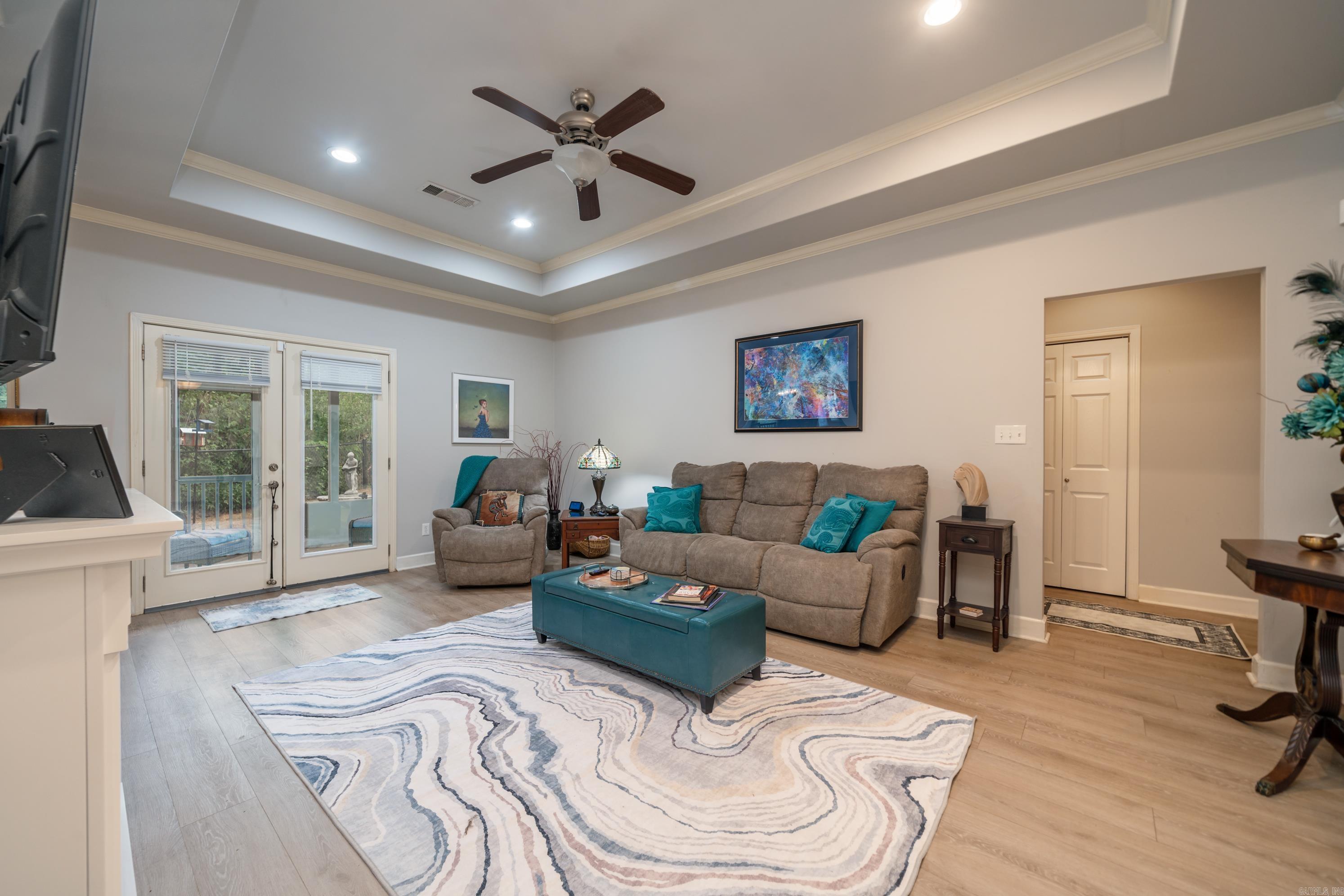 LAKESHORE HARBOR - Residential