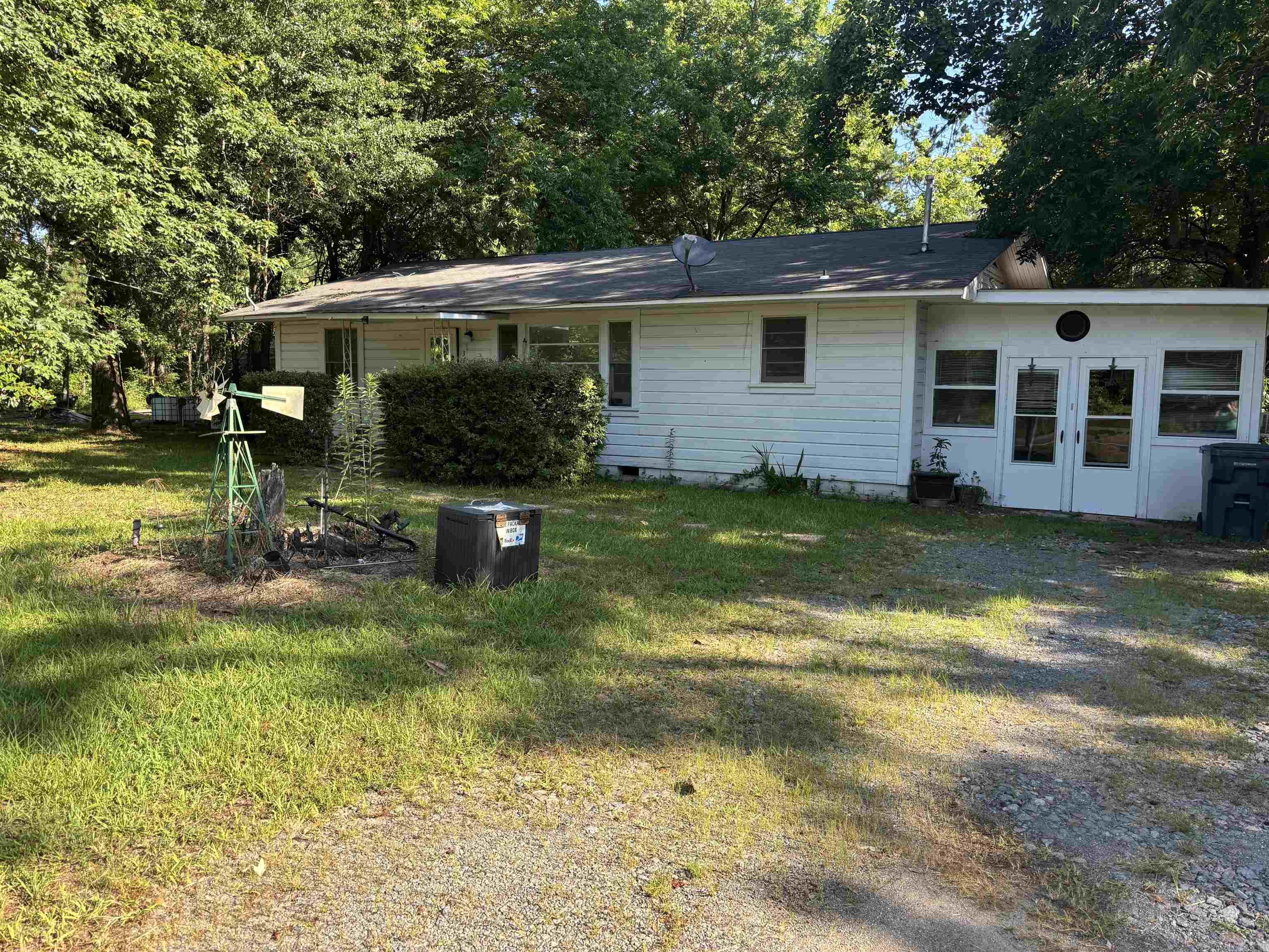 INVESTMENT OPPORTUNNITY! THIS 3 BEDROOM 1 BATH HOME IS FULL OF POTENTIAL AND JUST WAITING FOR THE RIGHT INVESTOR OR DIY ENTHUSIAST TO BRING IT BACK TO LIFE! THIS PROPERTY IS PERFECT FOR A RENTAL,FLIP OR FIRST TIME HOME BUYER. THERE IS ALSO A RV PARKING PAD AND ELECTRIC HOOK UP ON THE PROPERTY. AGENTS SEE REMARKS.