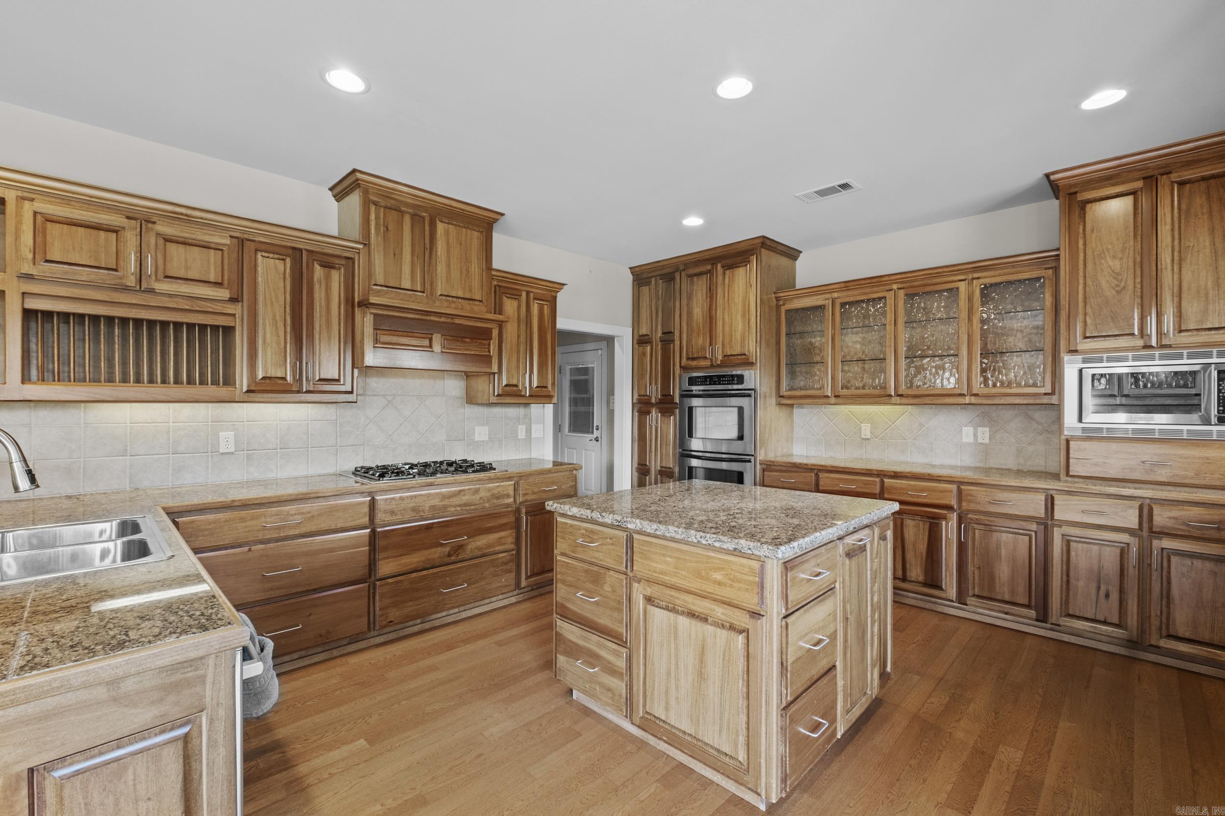 MILLERS CROSSING - Residential