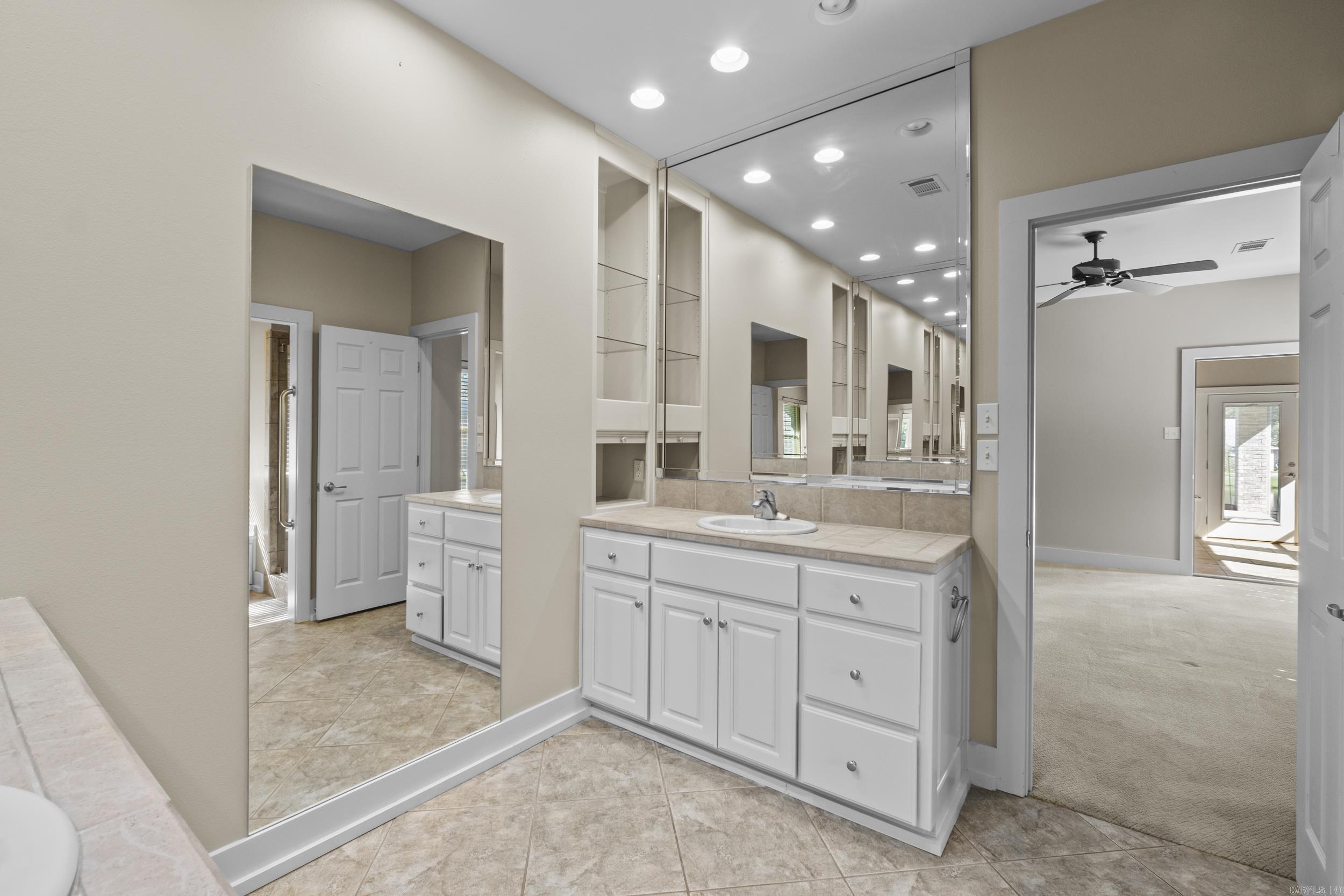 MILLERS CROSSING - Residential