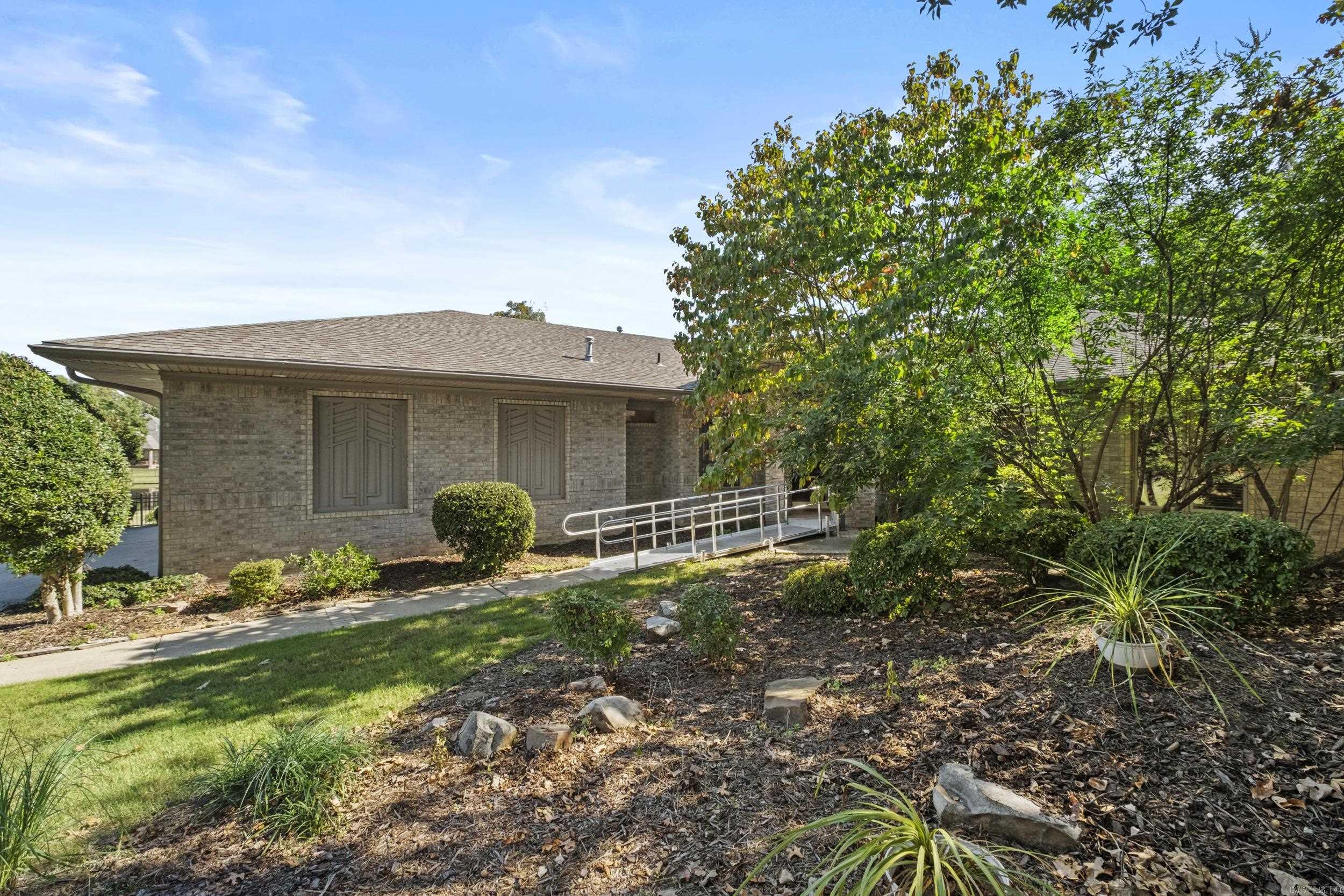 MILLERS CROSSING - Residential