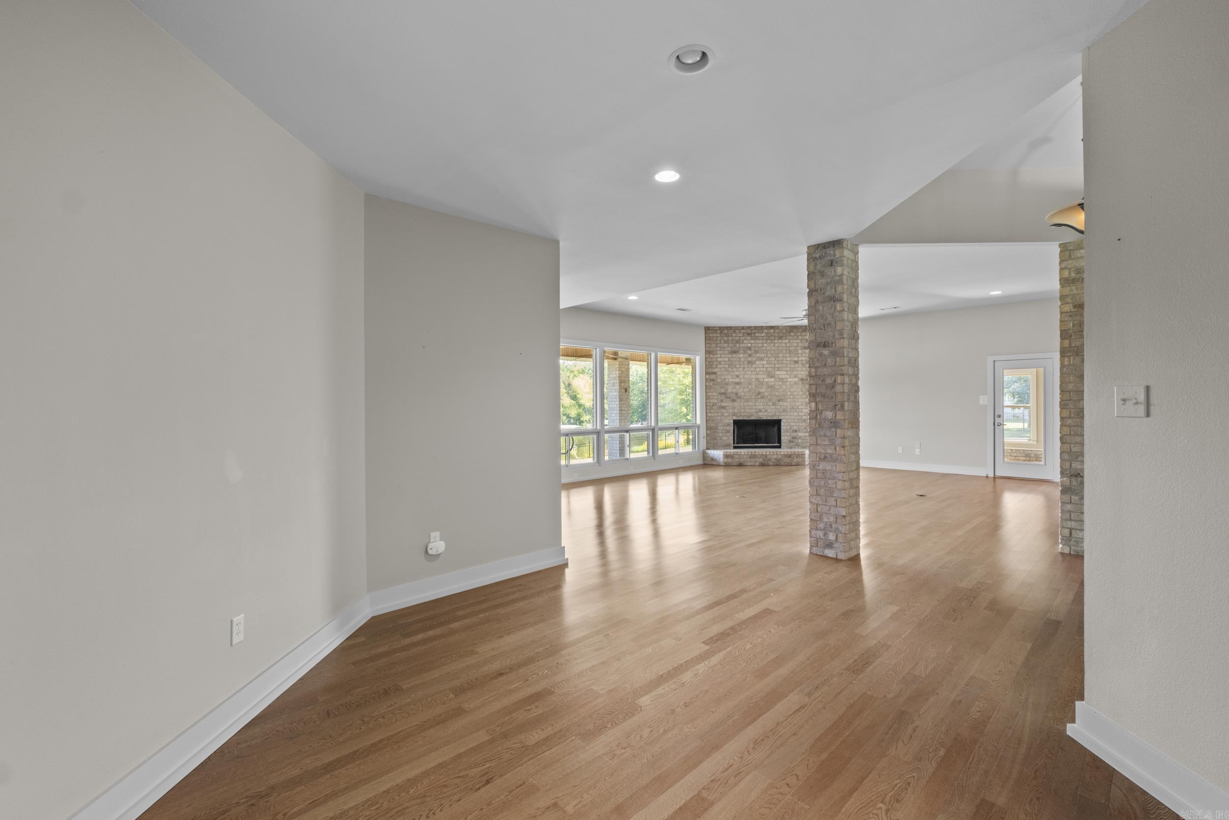 MILLERS CROSSING - Residential