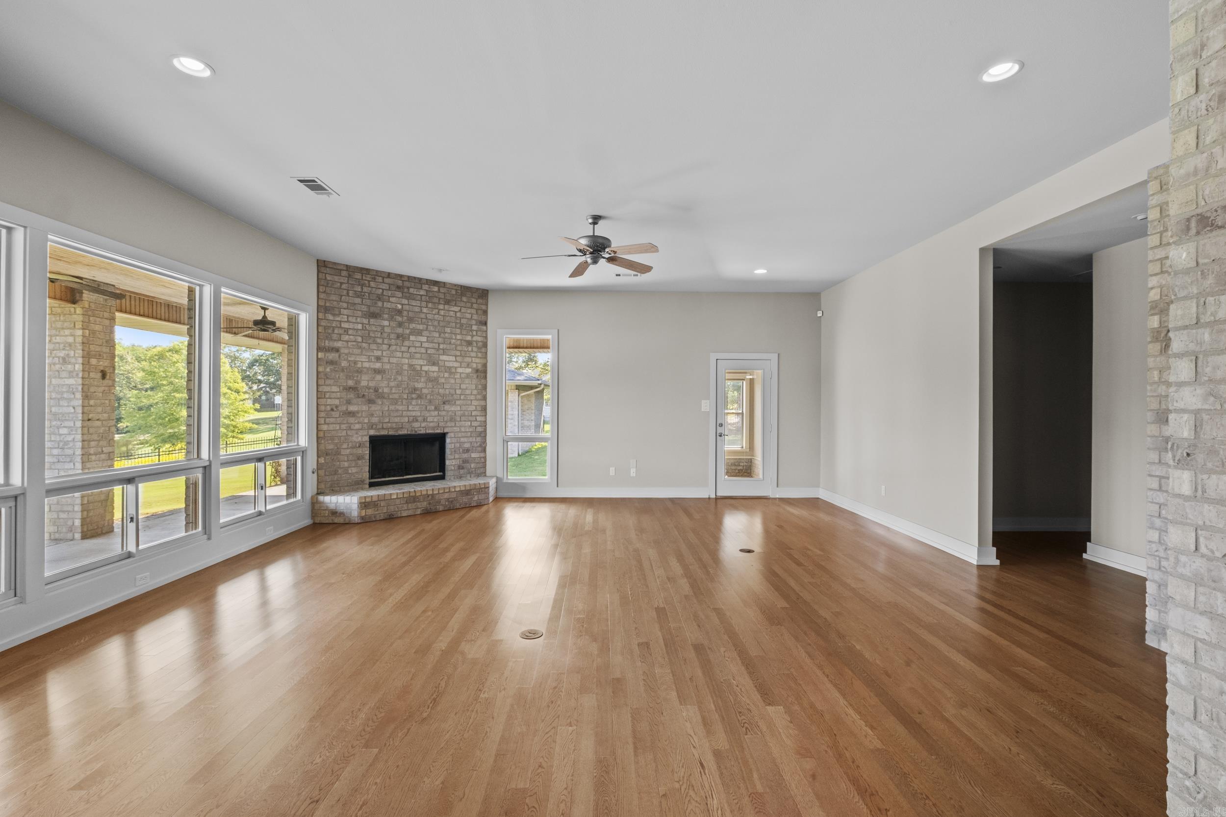 MILLERS CROSSING - Residential