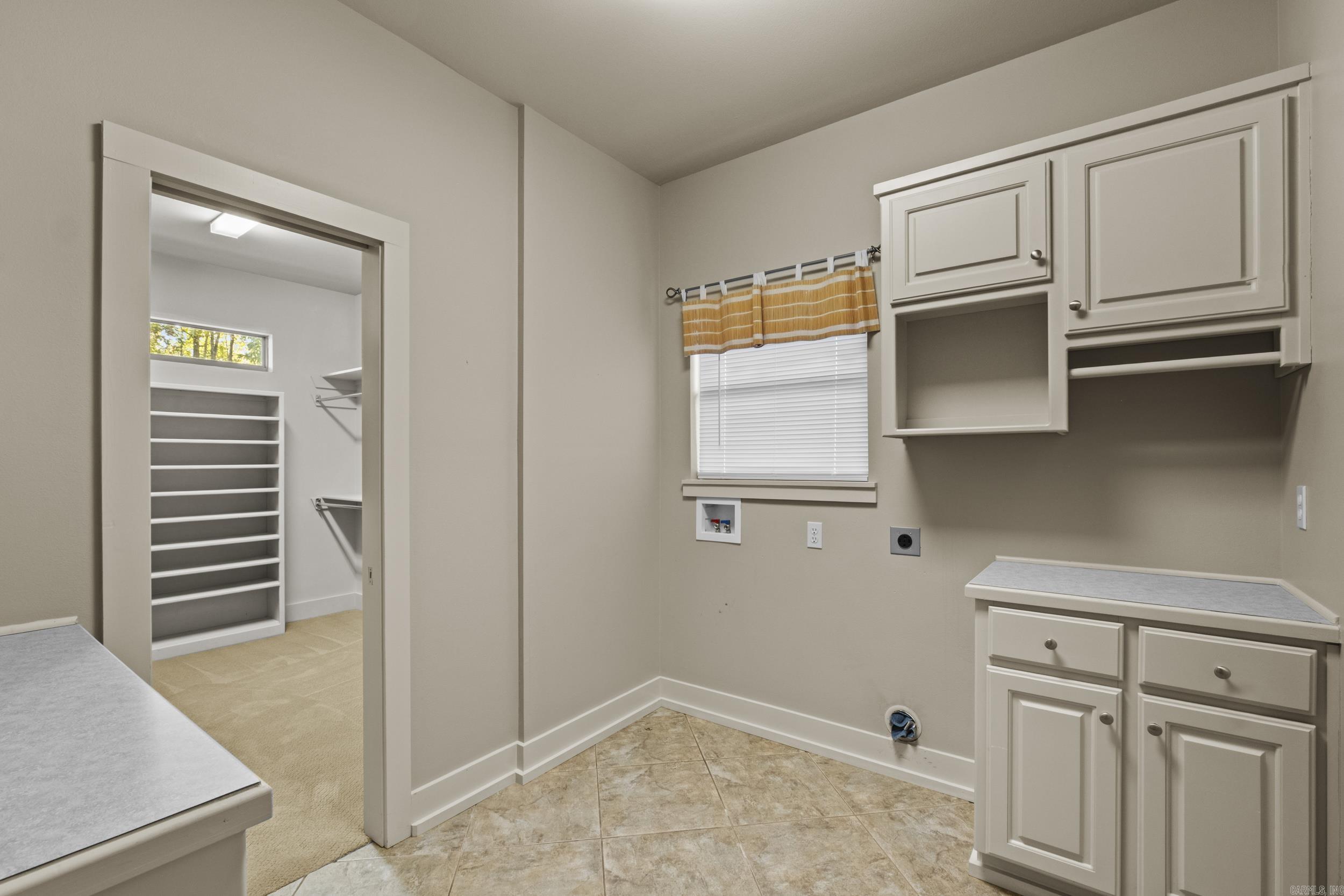 MILLERS CROSSING - Residential
