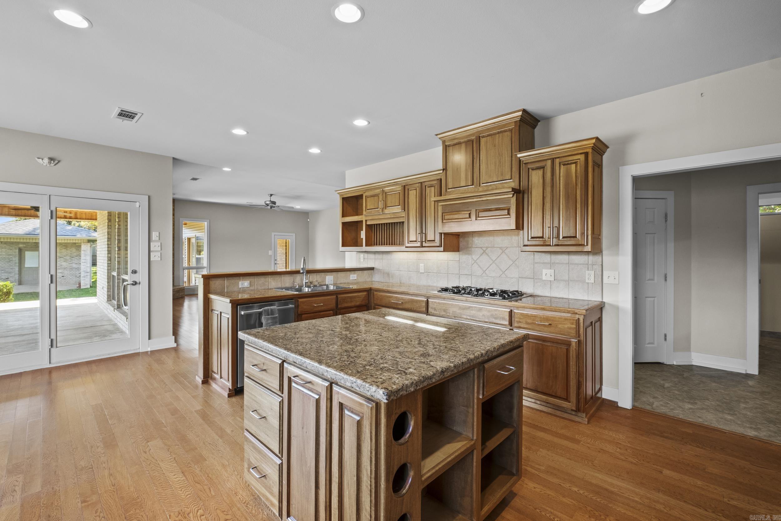 MILLERS CROSSING - Residential