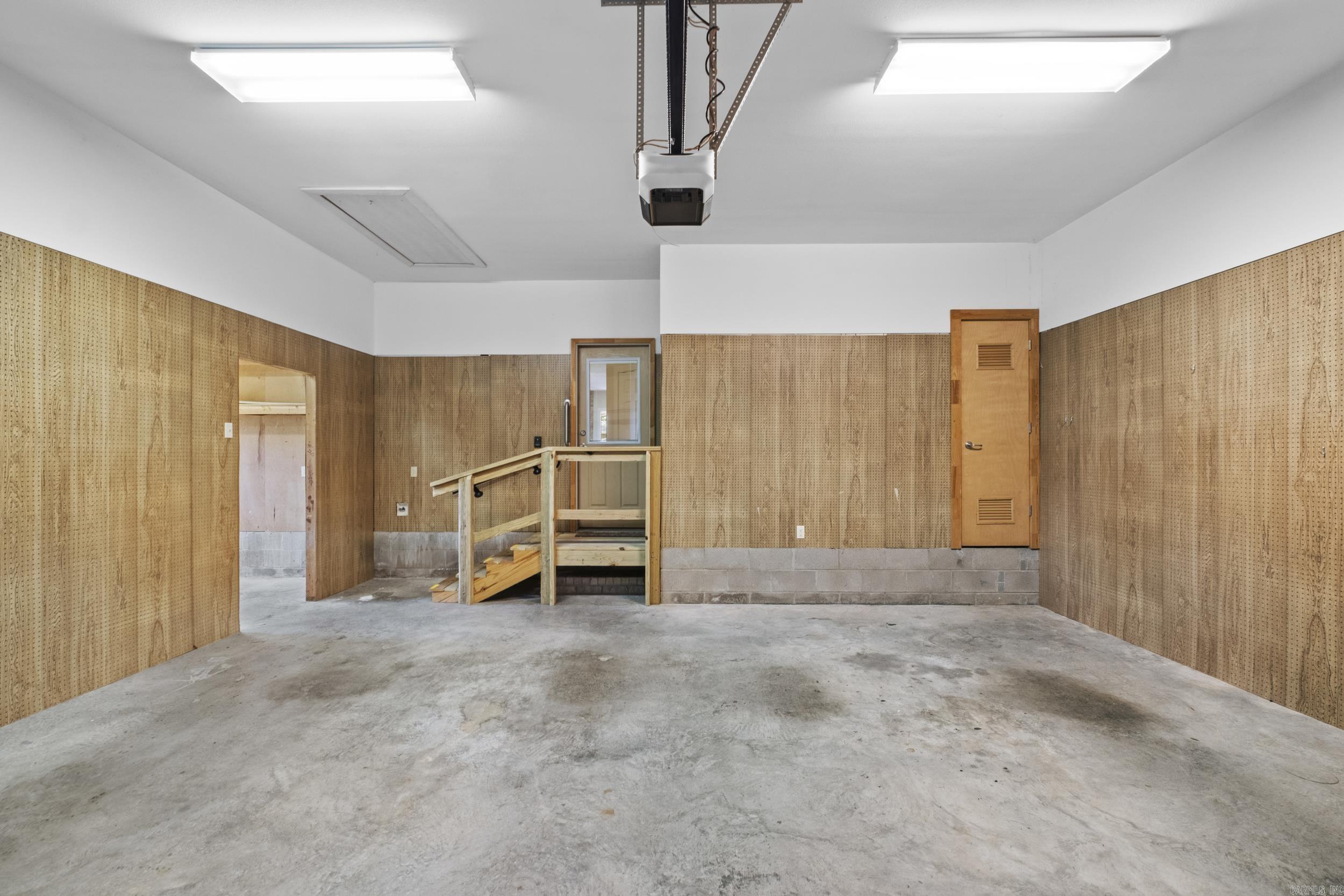MILLERS CROSSING - Residential