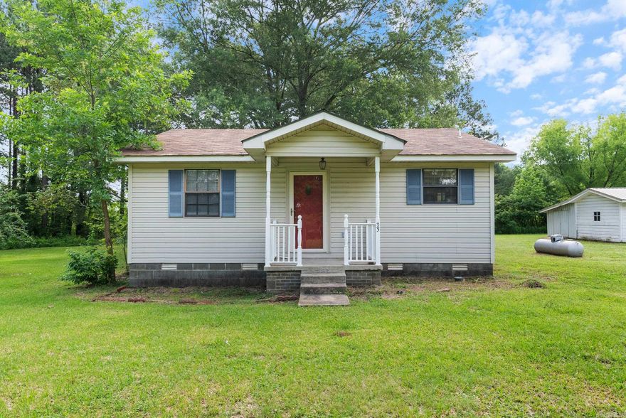 Tucked away at the end of the road, this 1 bed/1 bath fixer upper sits on its own 1.5-acre parcel and offers quiet privacy and room to roam. With 780 SF, it’s an ideal setup for a mother-in-law suite, guest house, or rental. This property must be sold together with 33 Jarman Lane (MLS #25021188), which is listed at $125,000 and includes the 1,408 SF primary residence. Together, the combined parcels offer 4.32 acres with a total list price of $185,000. Cash or conventional financing only. Sold As-Is Where-Is. Agents see remarks.