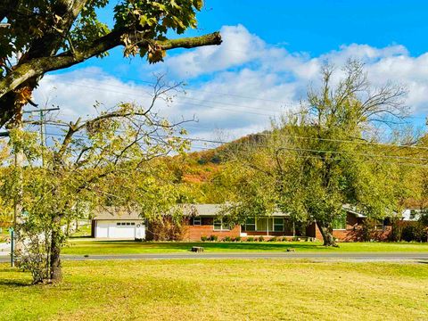 Photo of 100 E Campus Street, Marshall, AR 72650 (MLS # 25044921)