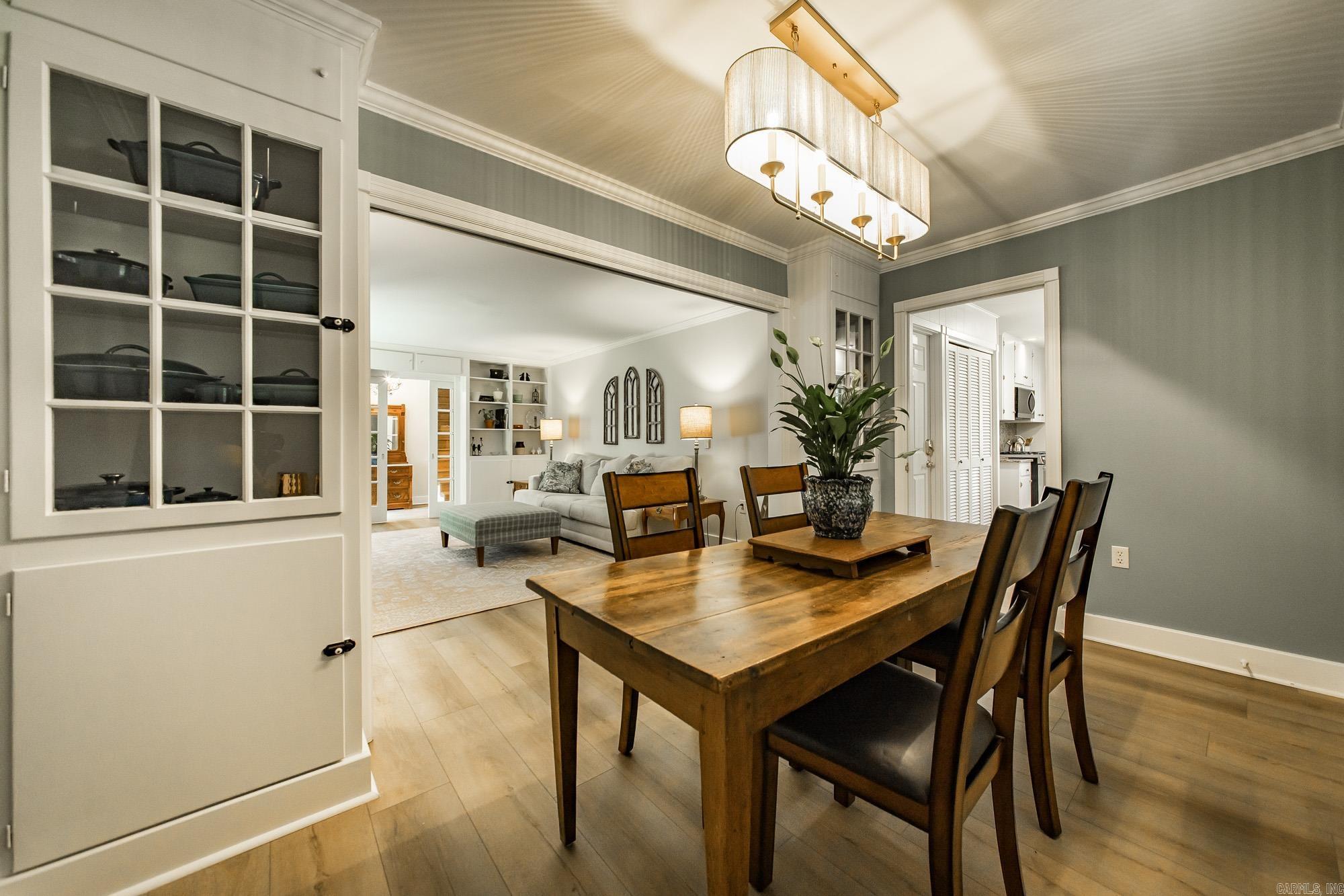 LEAWOOD HEIGHTS - Residential
