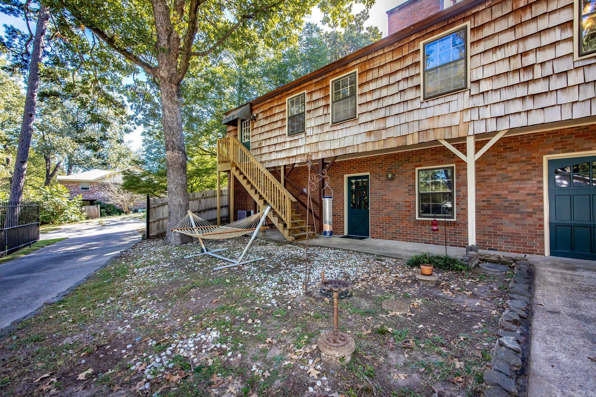 LEAWOOD HEIGHTS - Residential