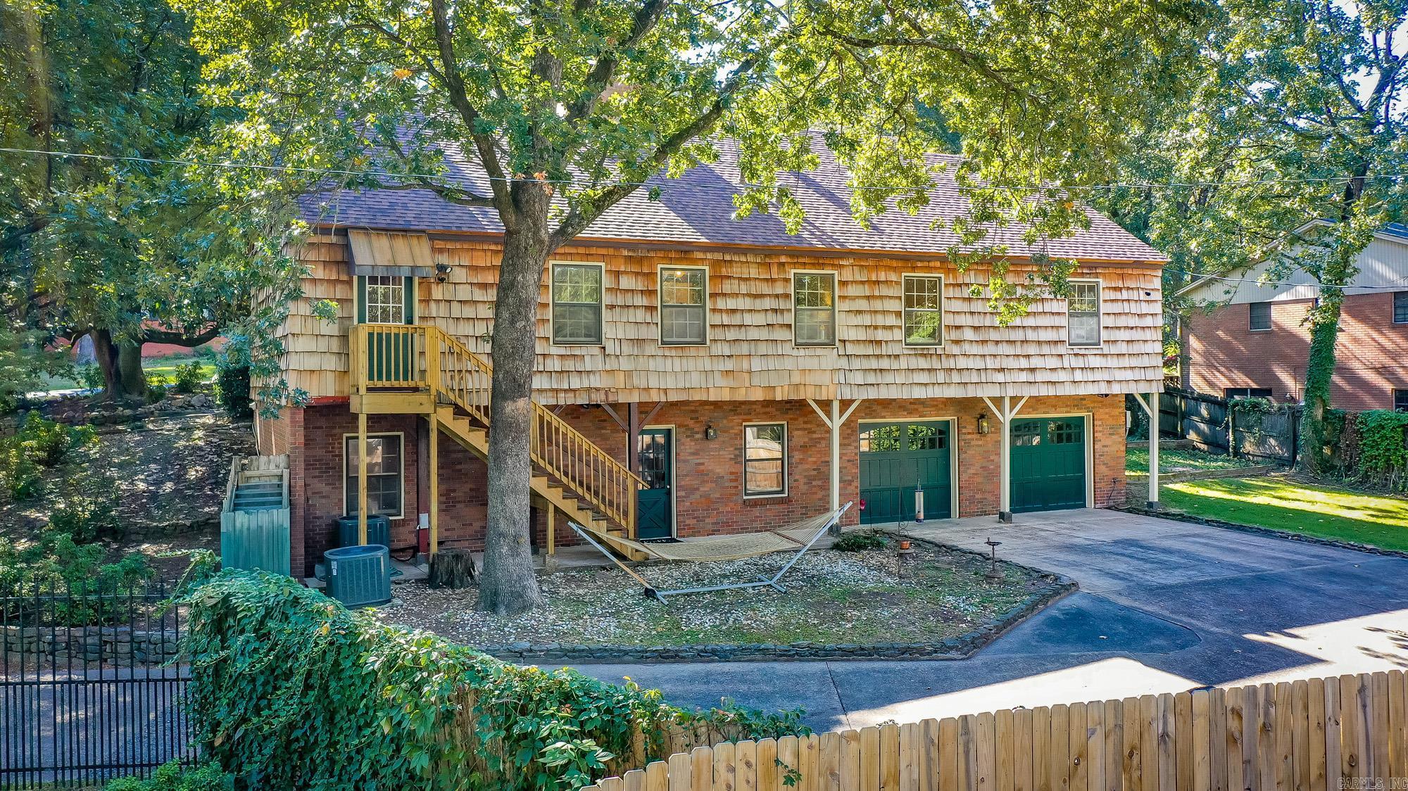 LEAWOOD HEIGHTS - Residential