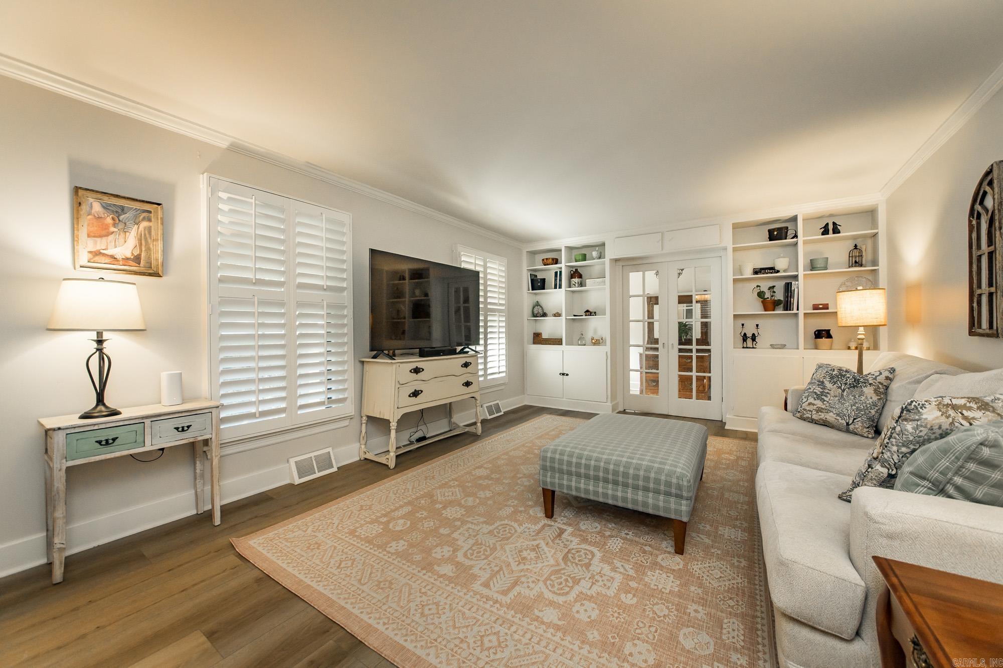 LEAWOOD HEIGHTS - Residential