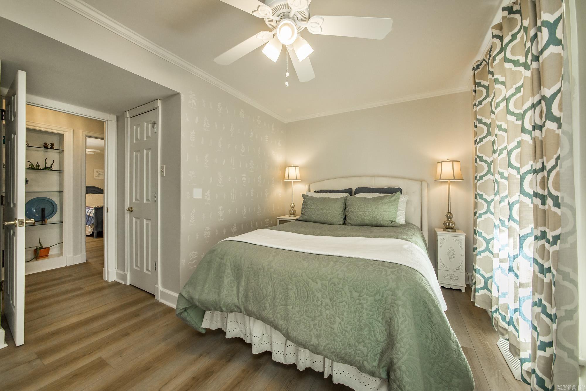LEAWOOD HEIGHTS - Residential