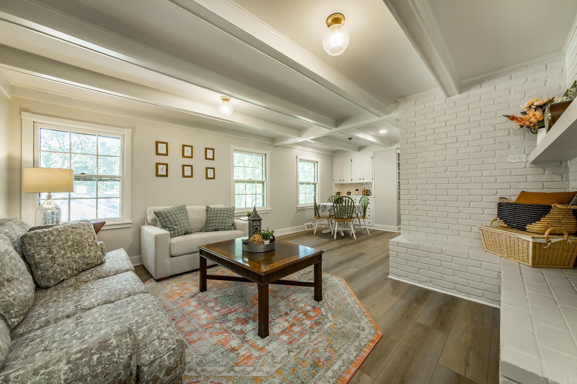 LEAWOOD HEIGHTS - Residential