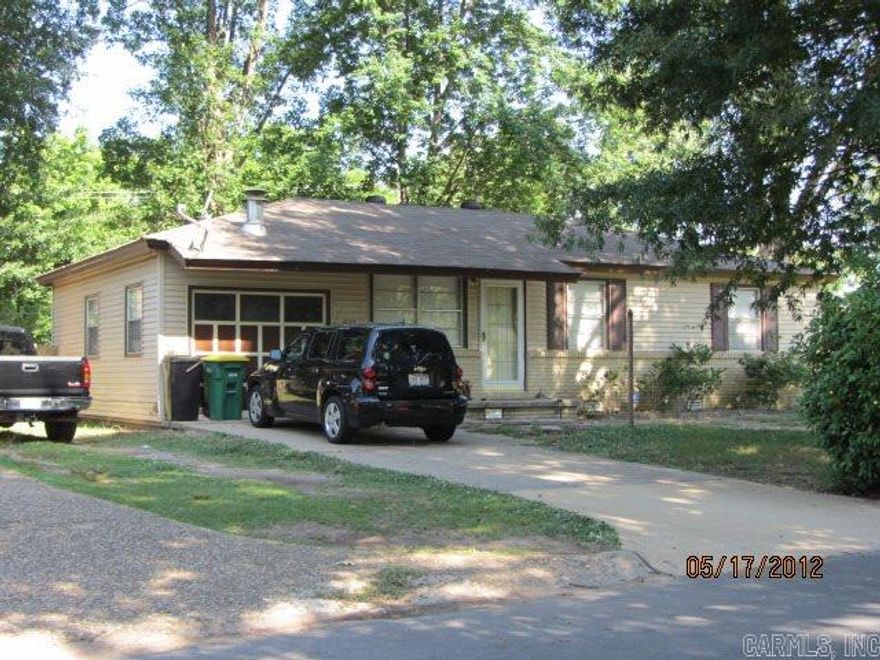 This newly remodeled home is excellent for investors - new roof, new appliances, new heat and air, upgraded plumbing and electrical.  Current tenant has 9 months left on a one year lease - currently rents for $775/mo.  Seller will entertain owner financing or lease option.