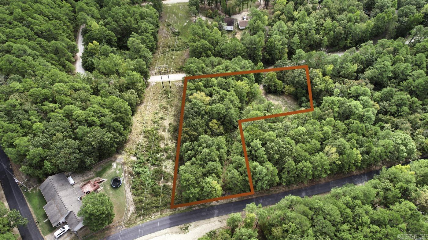 Its time to build your dream home or your lake get away in treasure isle! This .69 acre lot located in the coveted treasure isle has lake hamilton access boat ramps just minutes down the road. Come see what this lot and treasure isle have to offer!