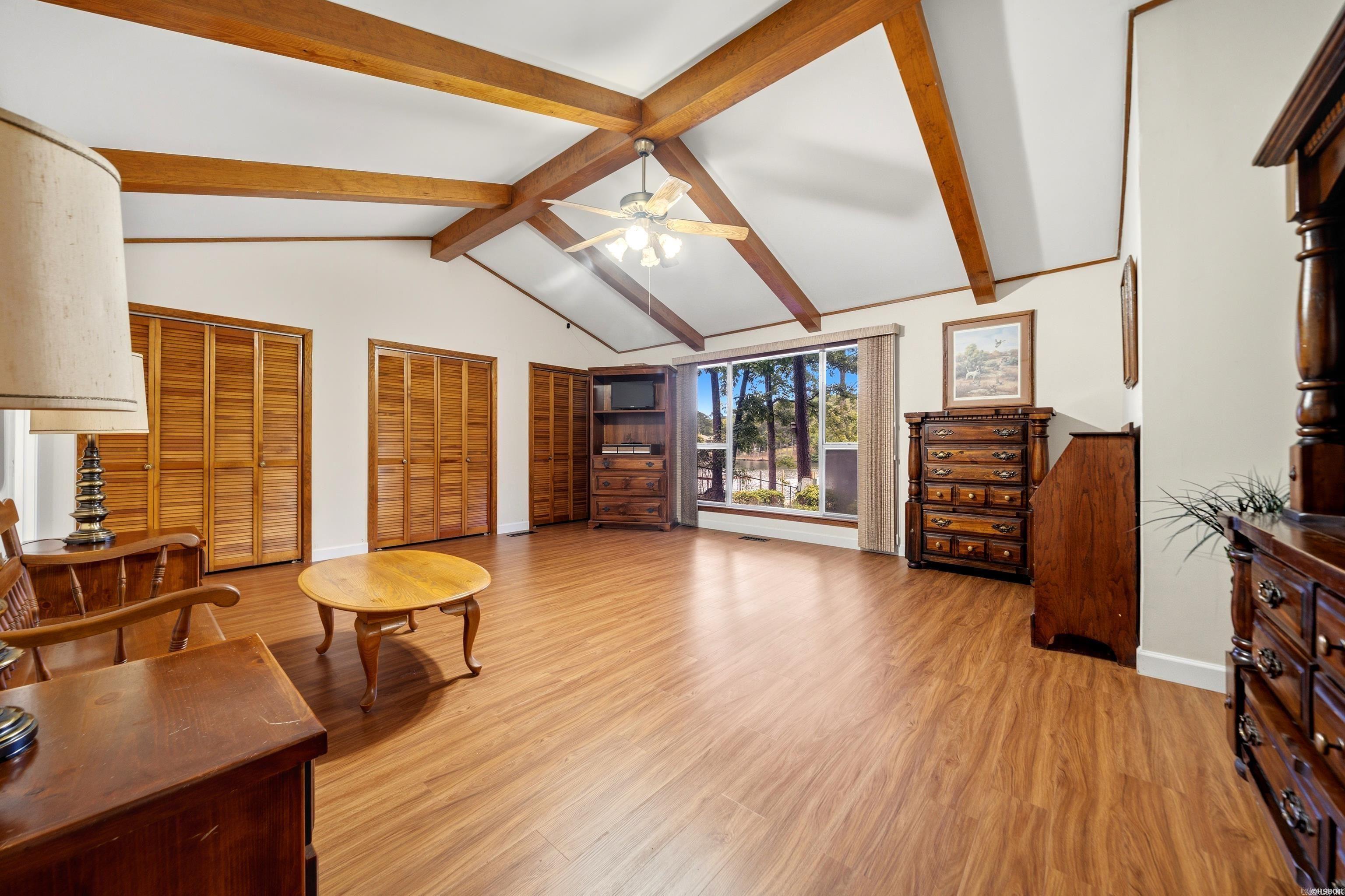 LAKECREST - Residential
