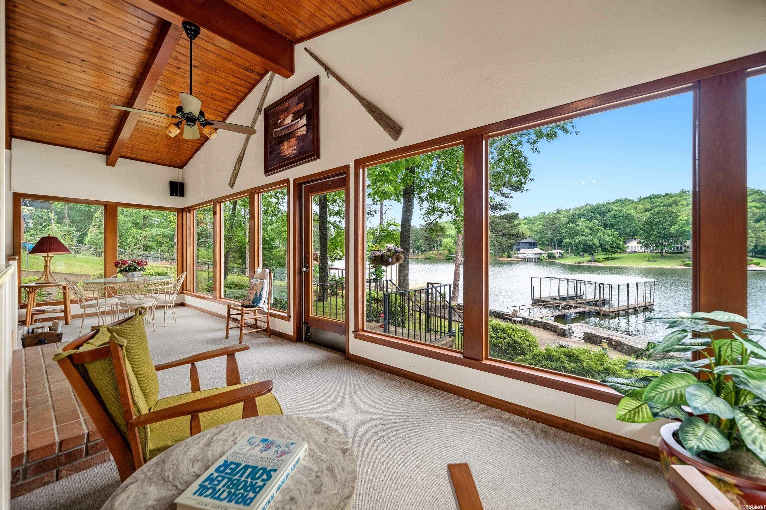 LAKECREST - Residential