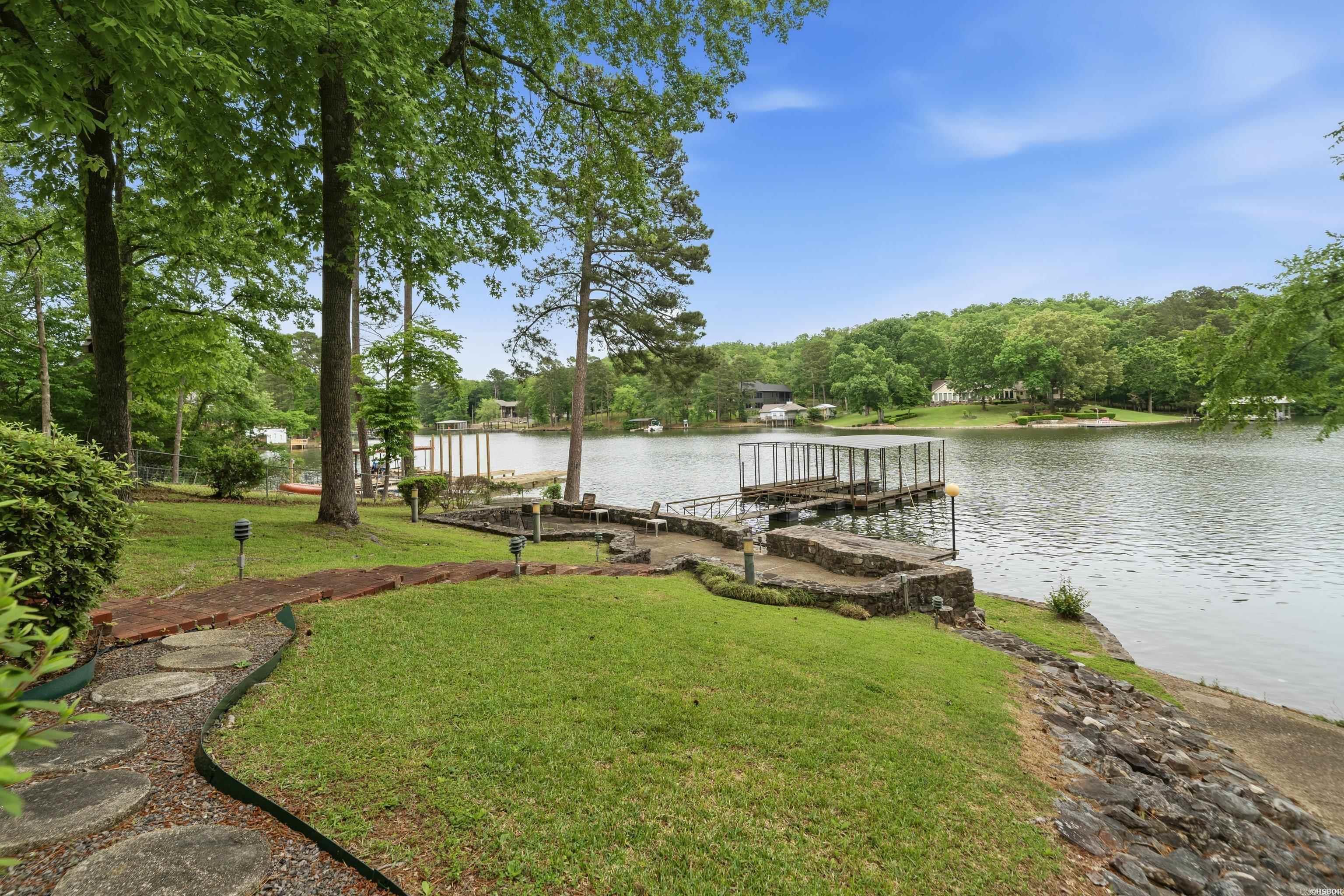 LAKECREST - Residential