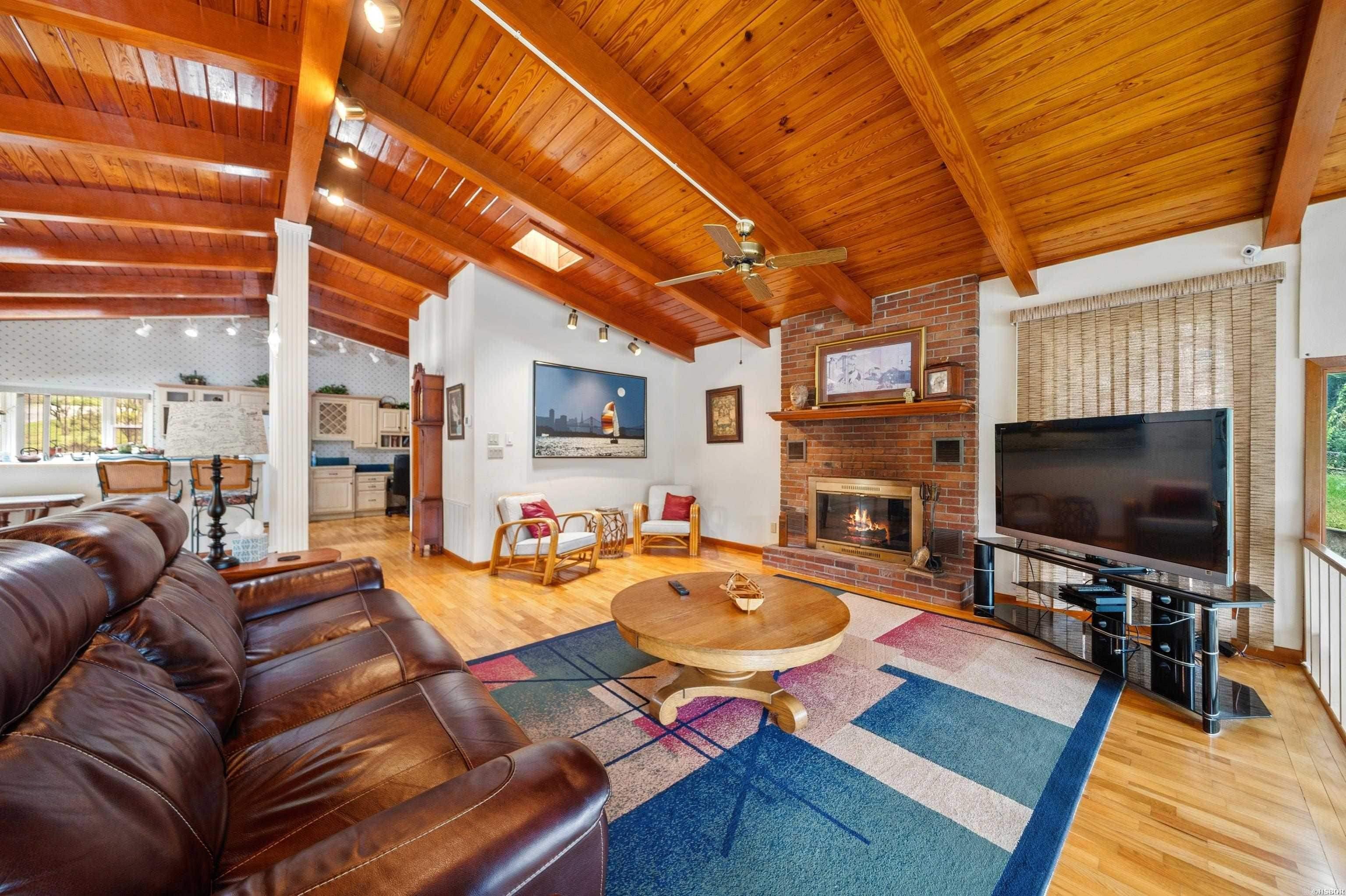 LAKECREST - Residential