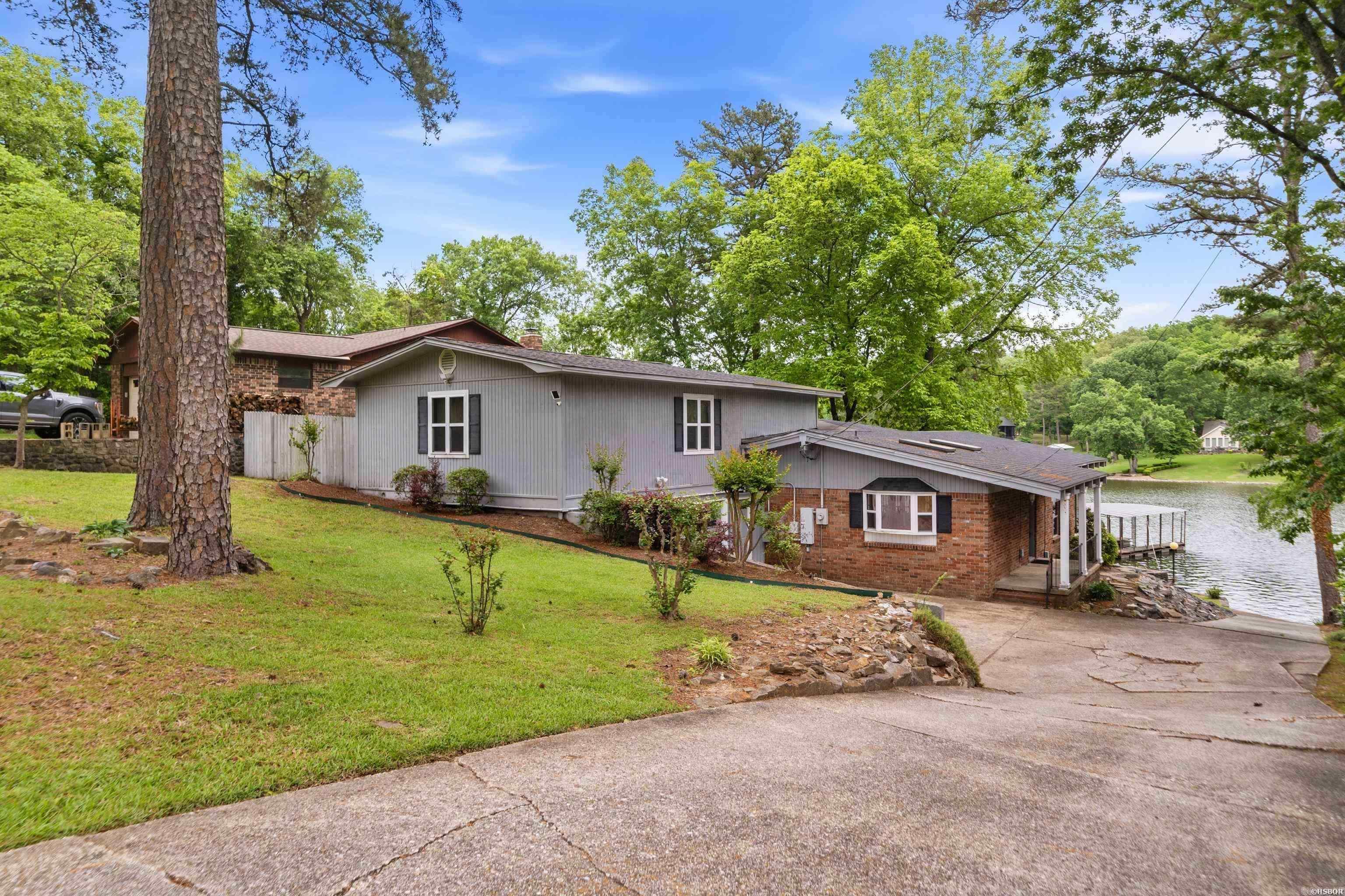 LAKECREST - Residential