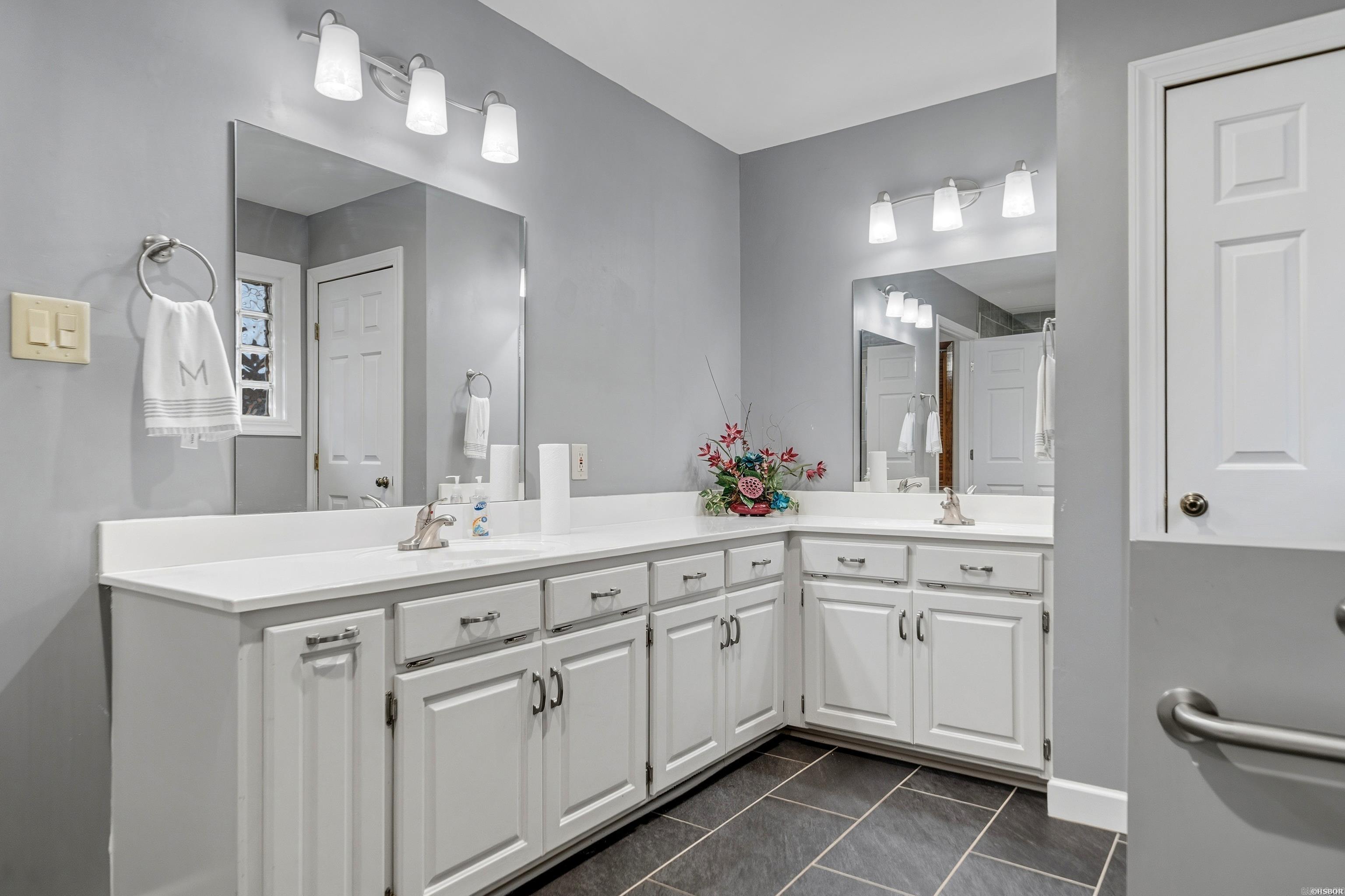 LAKECREST - Residential