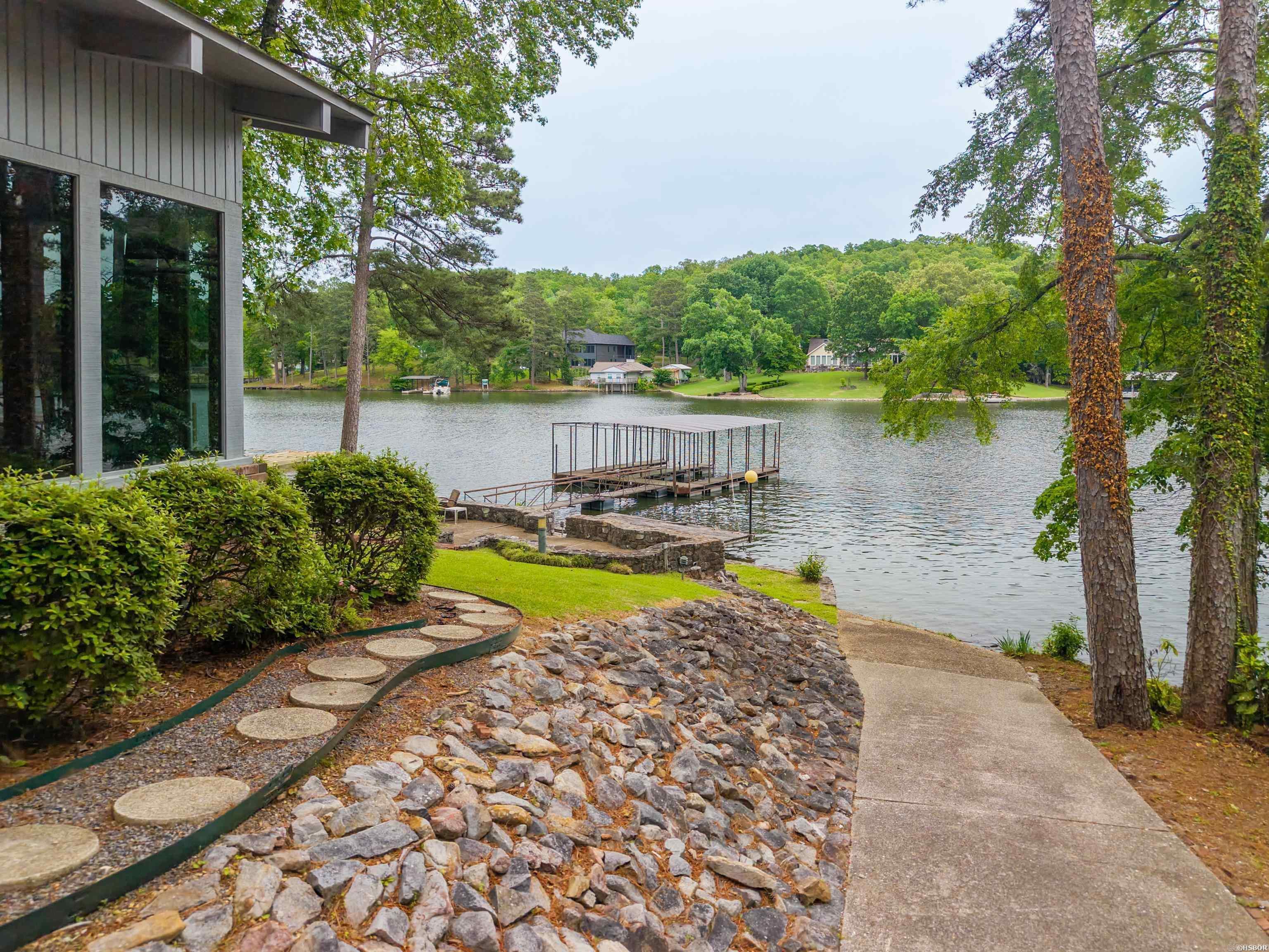 LAKECREST - Residential