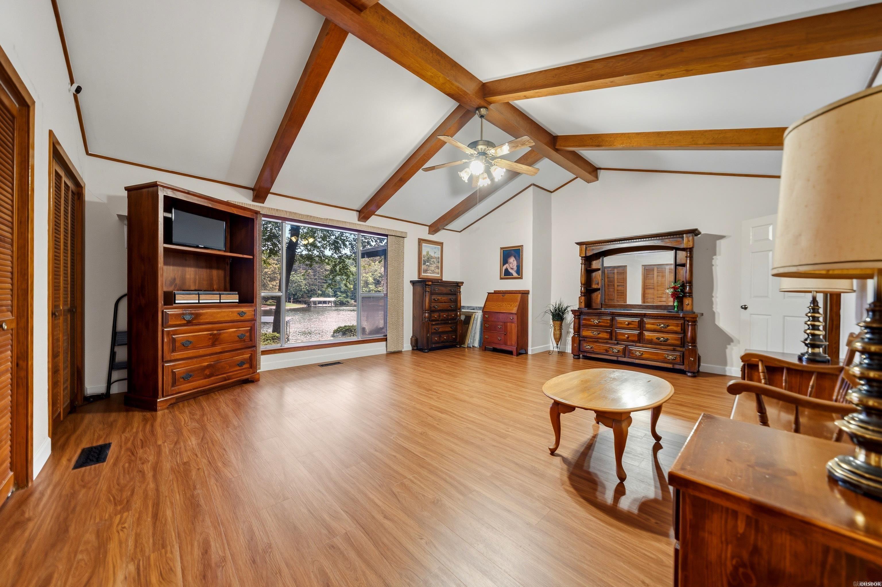 LAKECREST - Residential